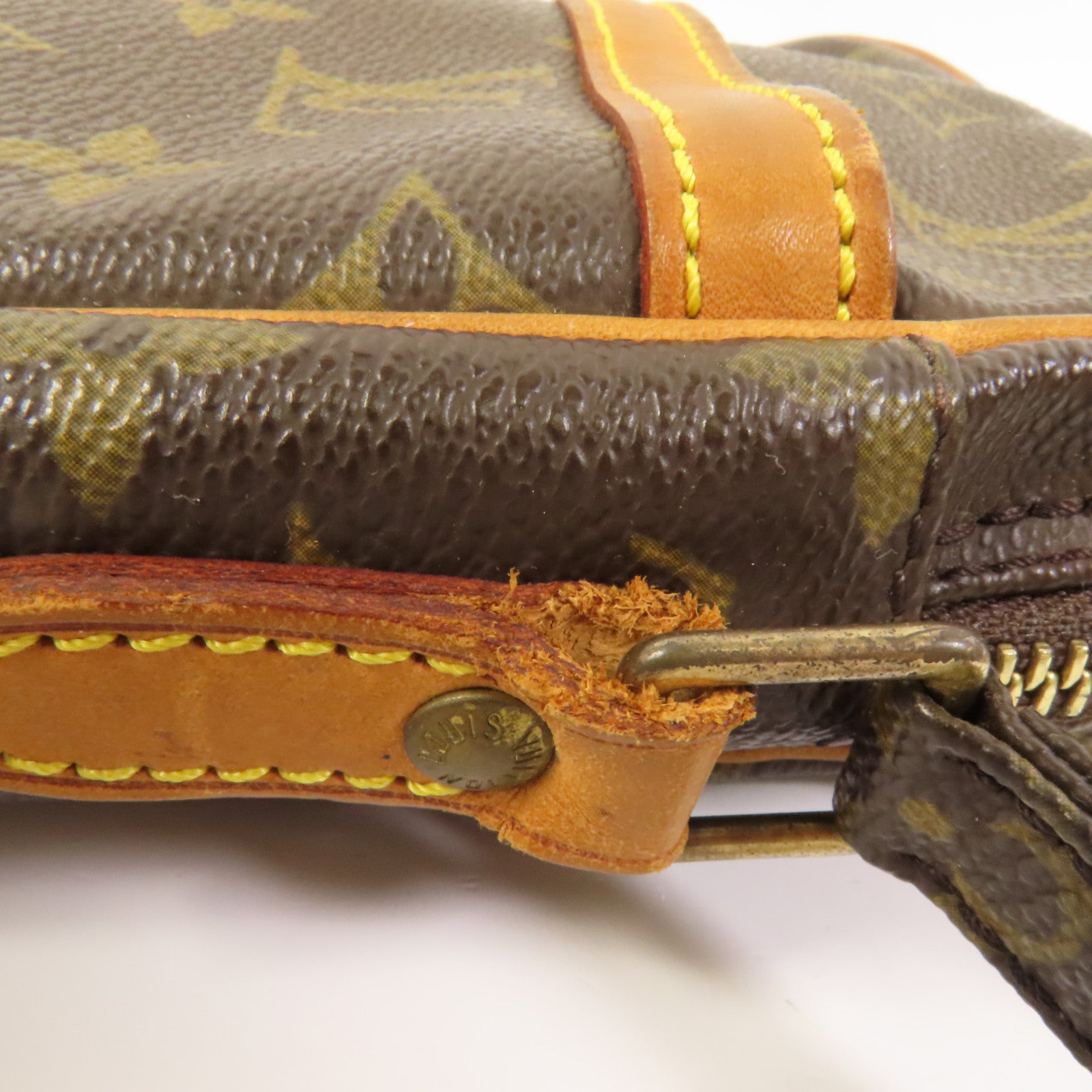 LOUIS VUITTON Monogram Danube金扣肩背袋