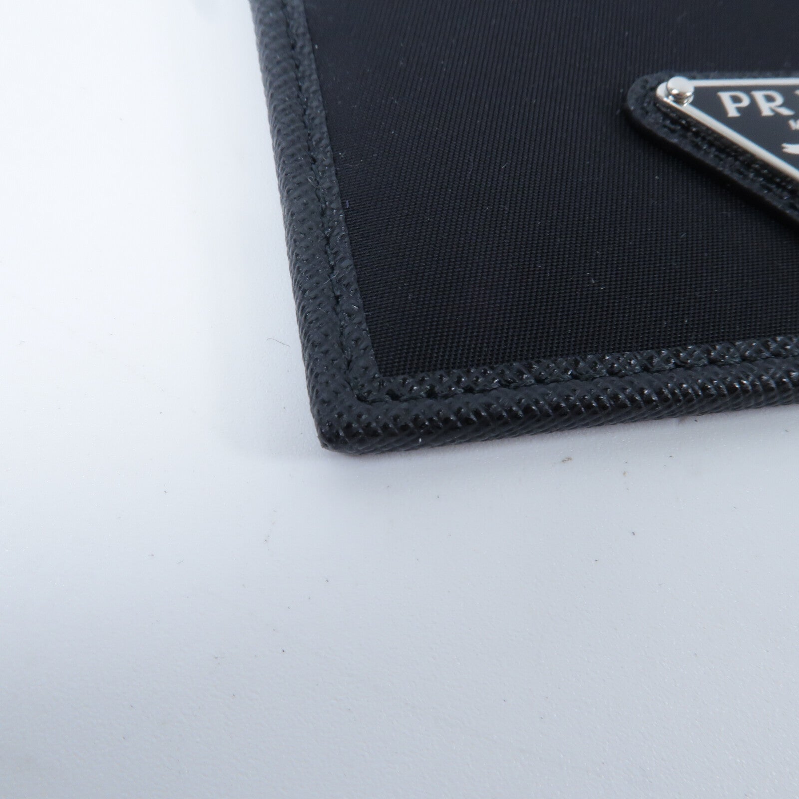 PRADA Saffiano皮革/Re-Polyamid Re-Nylon & Saffiano Leather Card Holder卡片套
