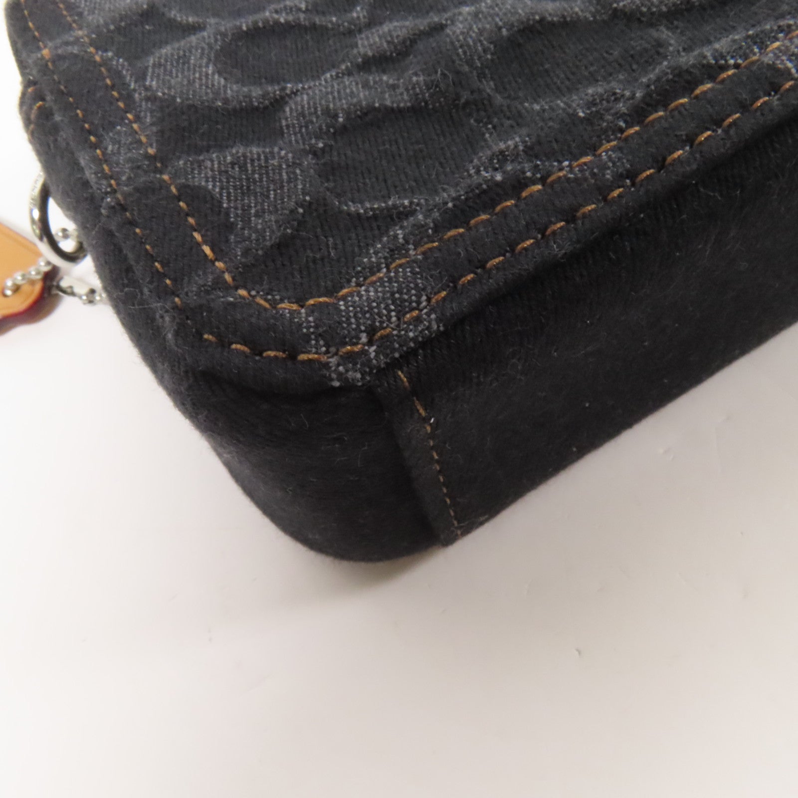 COACH 帆布Shoulder Bag銀扣肩背袋