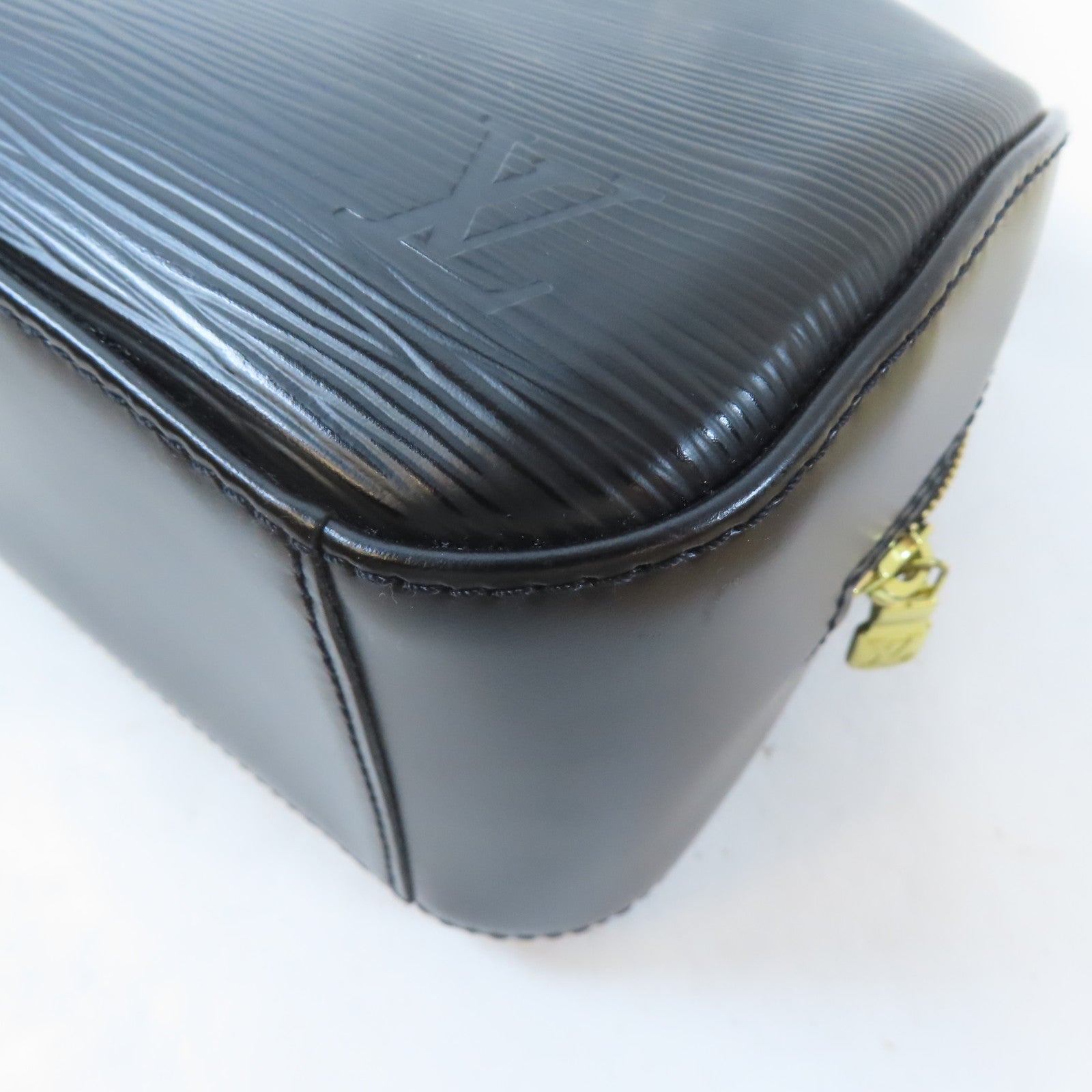 LOUIS VUITTON Epi Jasmin金扣手挽袋黑色