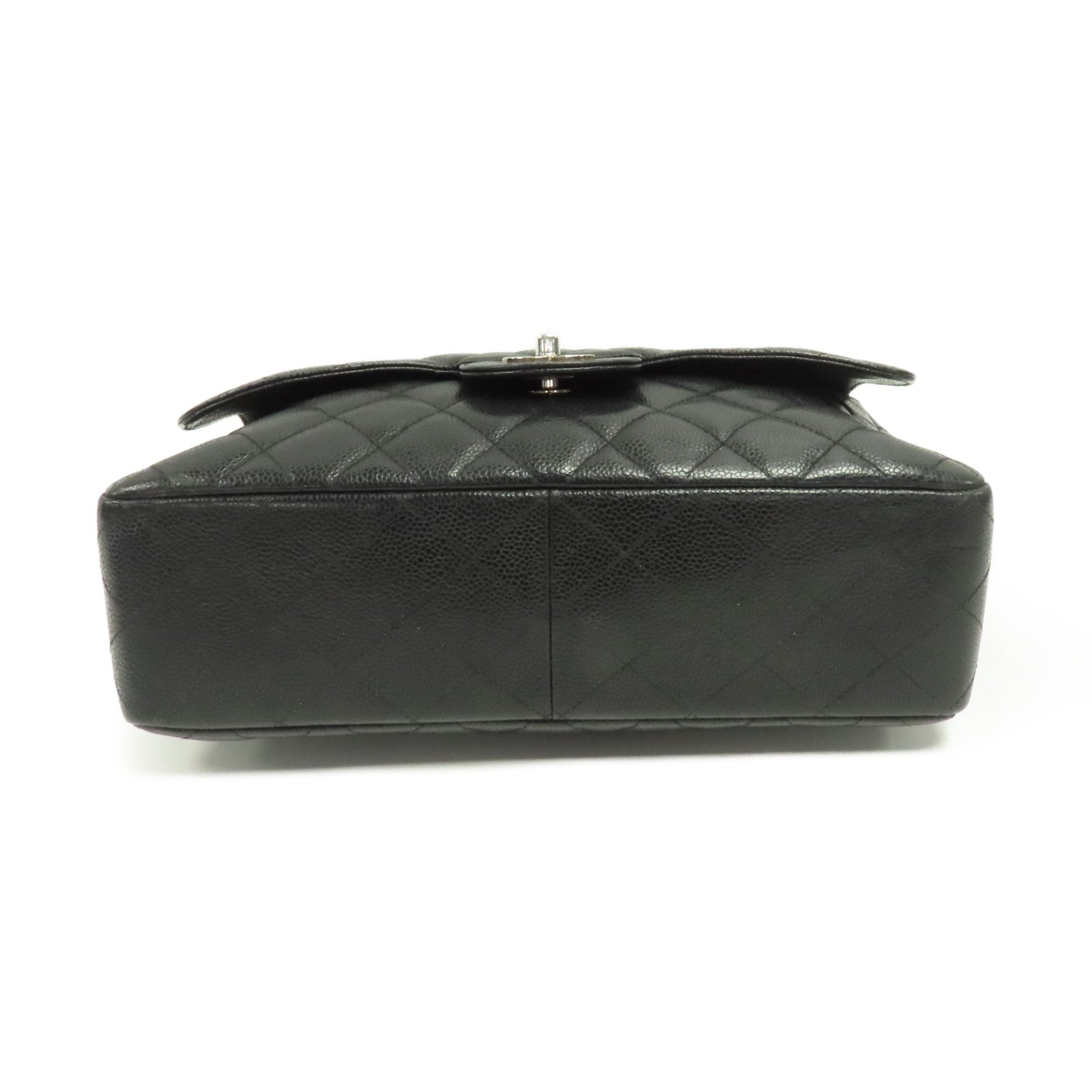 CHANEL Caviar皮革Classic Jumbo銀扣鏈帶肩背袋黑色