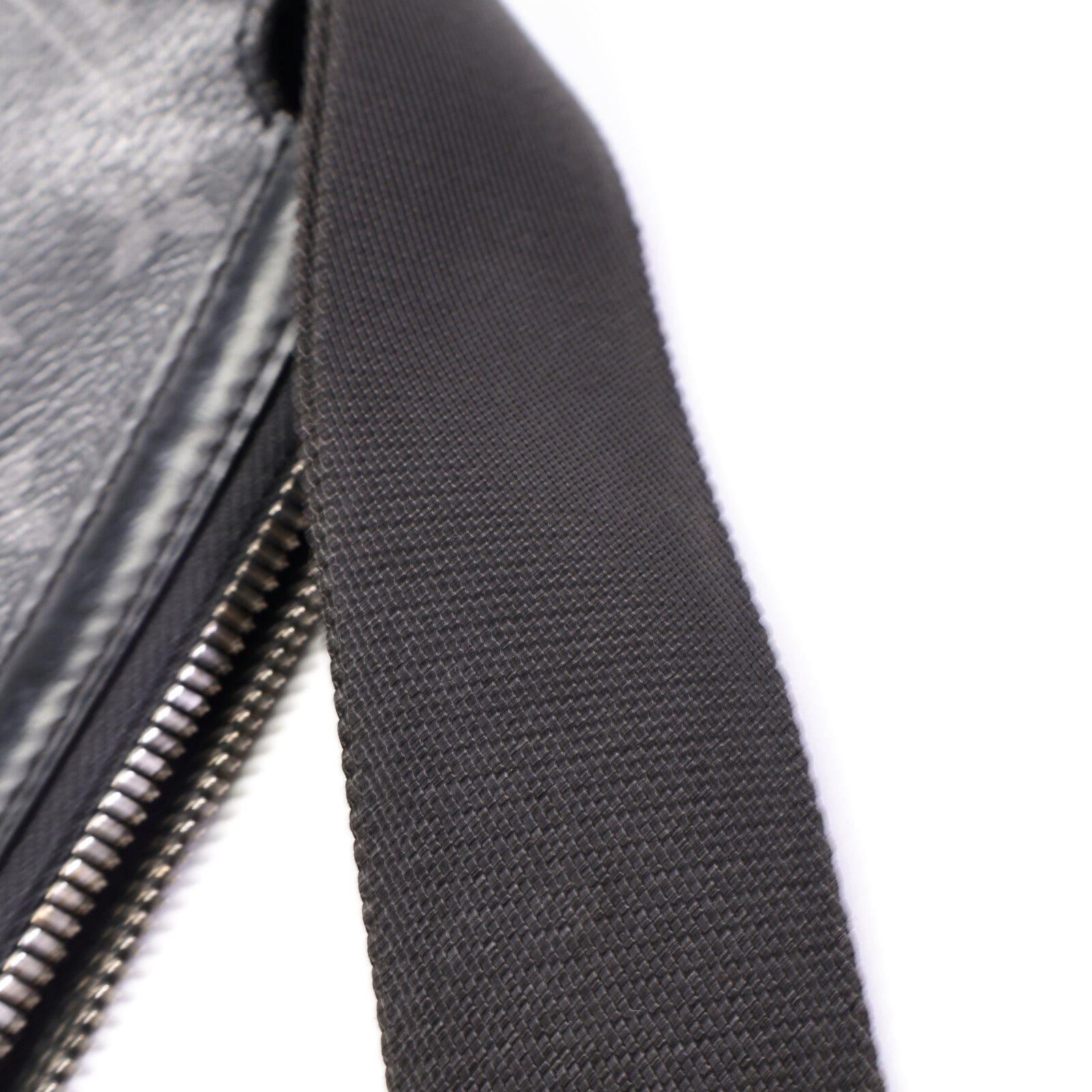 LOUIS VUITTON Monogram Eclipse Odyssey Messenger PM肩背袋