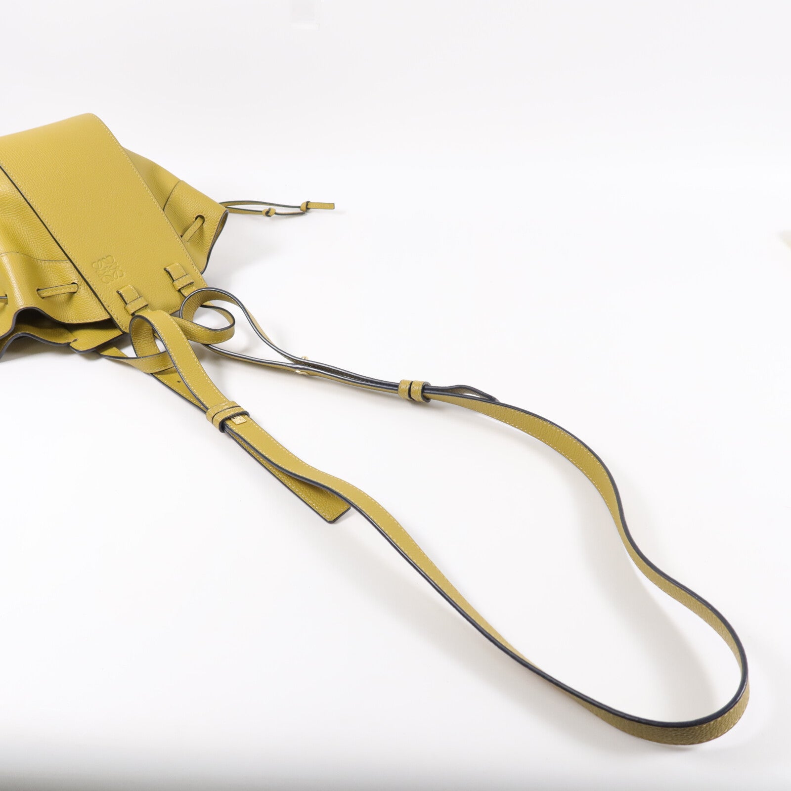 LOEWE 牛皮皮革Hammock Mini手挽肩背兩用袋
