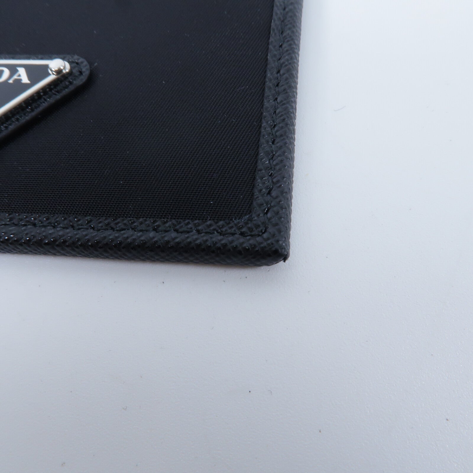 PRADA Saffiano皮革/Re-Polyamid Re-Nylon & Saffiano Leather Card Holder卡片套