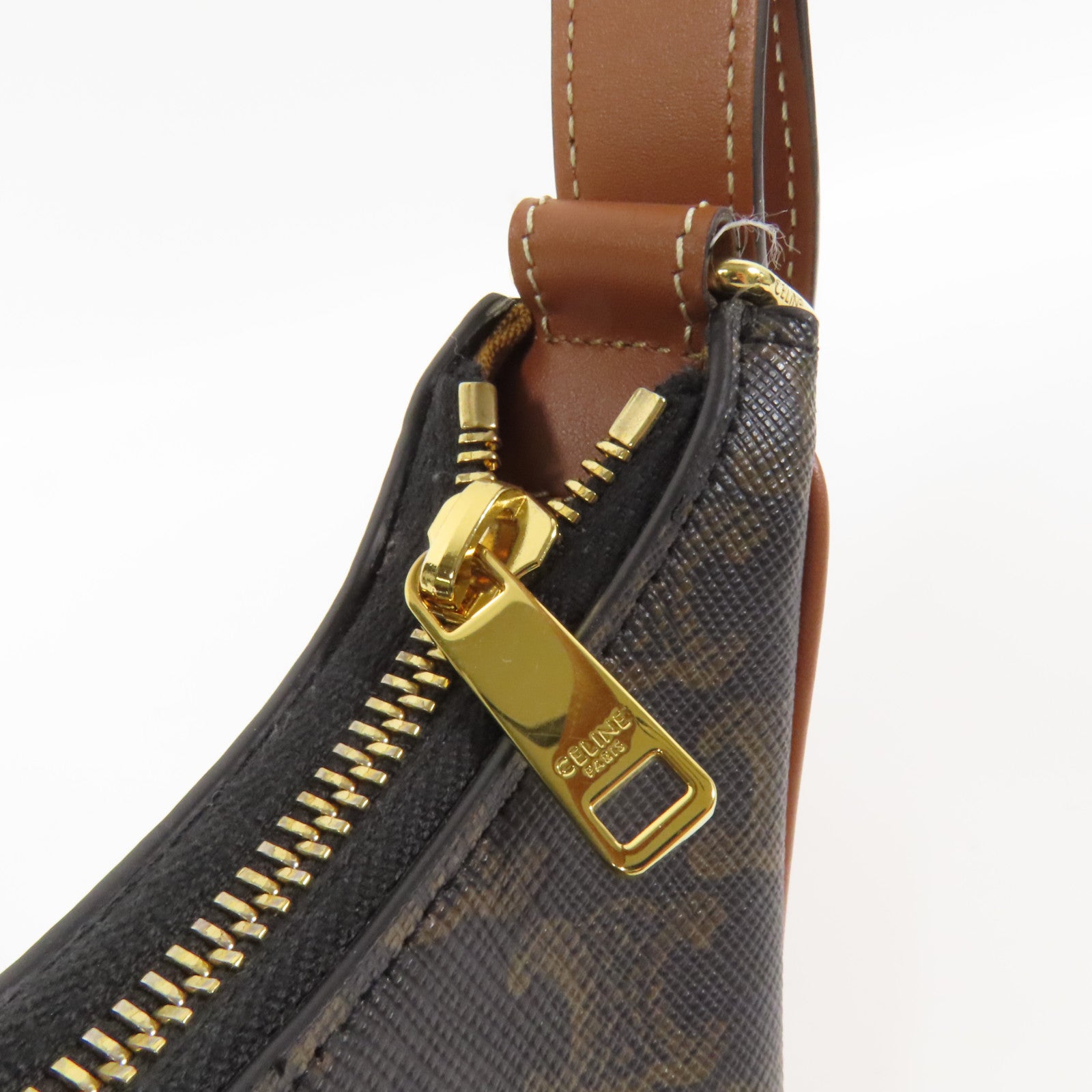 CELINE 塗層帆布AvaTriomphe金扣肩背袋