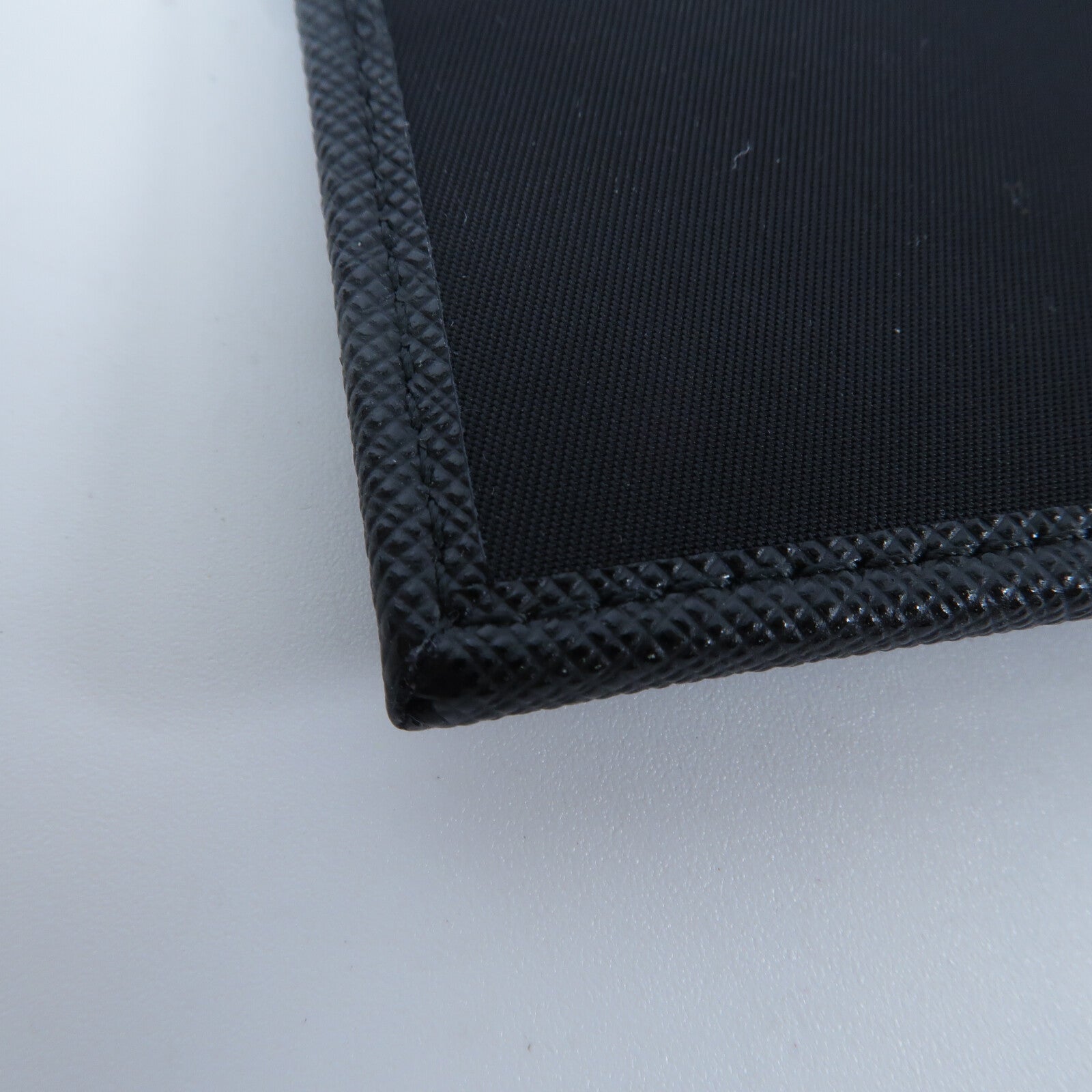 PRADA Saffiano皮革/Re-Polyamid Re-Nylon & Saffiano Leather Card Holder卡片套