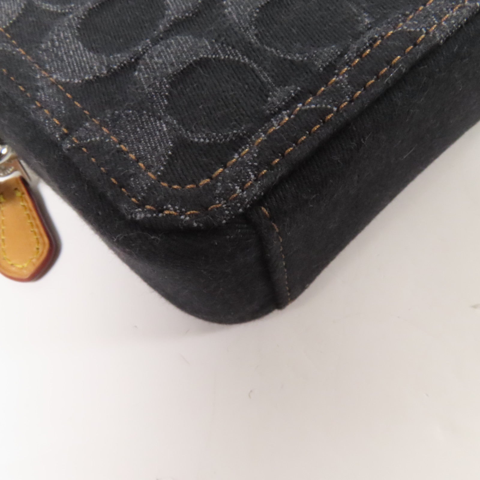 COACH 帆布Shoulder Bag銀扣肩背袋