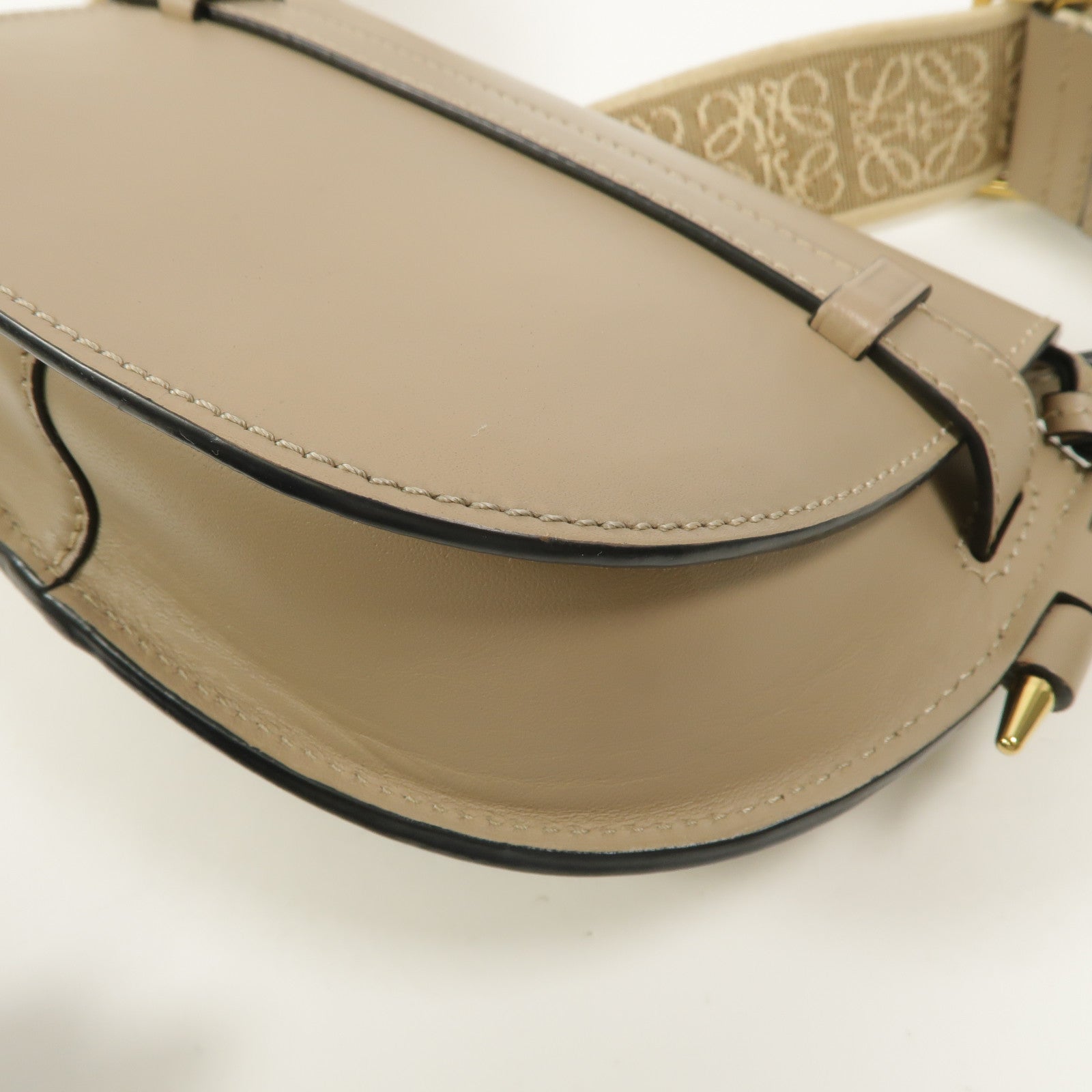 LOEWE 牛皮皮革Mini Gate肩背袋