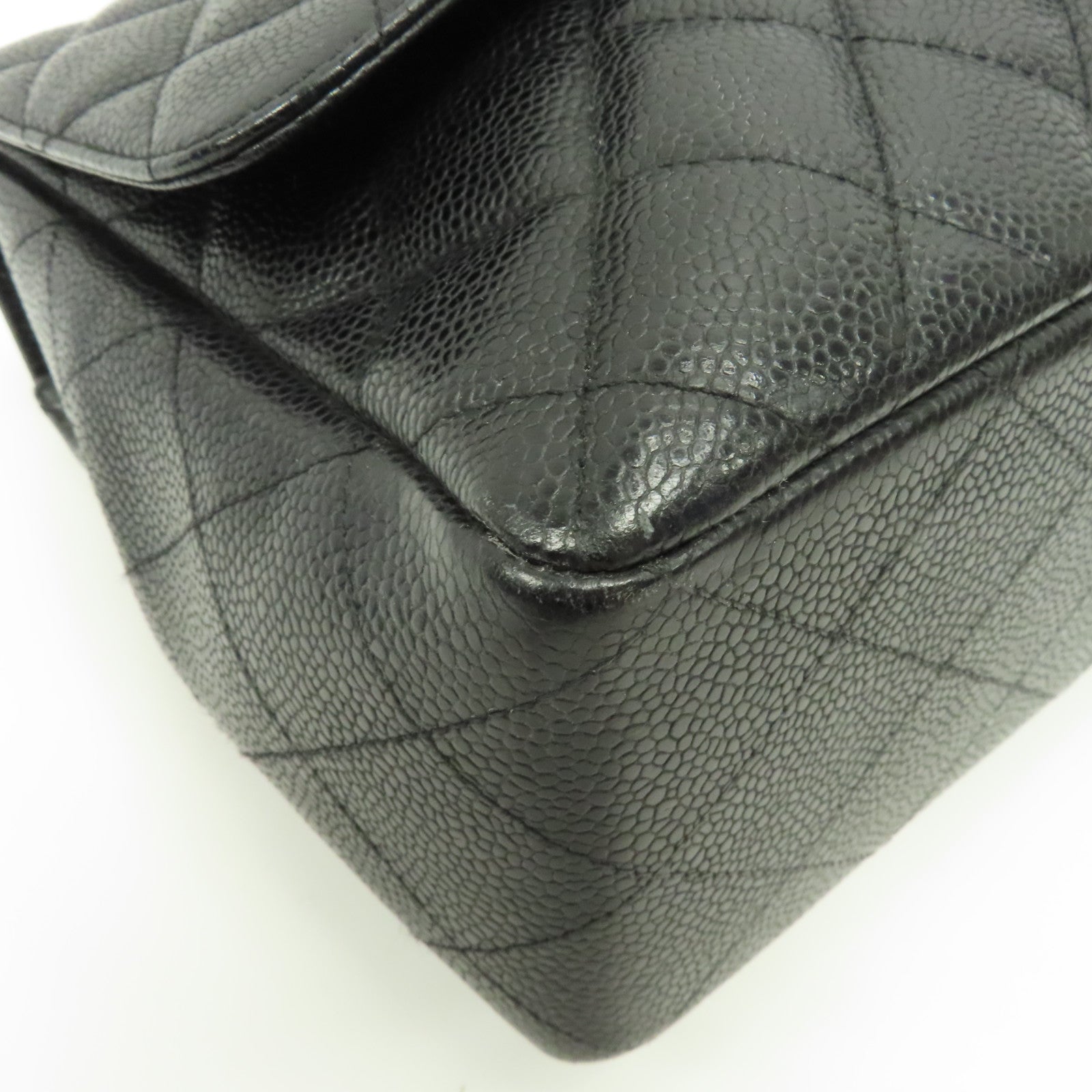 CHANEL Caviar皮革Classic Jumbo銀扣鏈帶肩背袋黑色