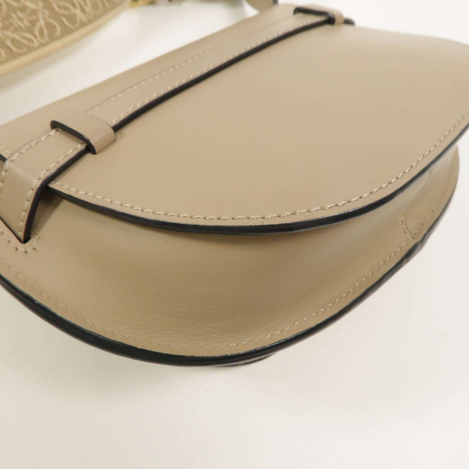 LOEWE 牛皮皮革Mini Gate肩背袋