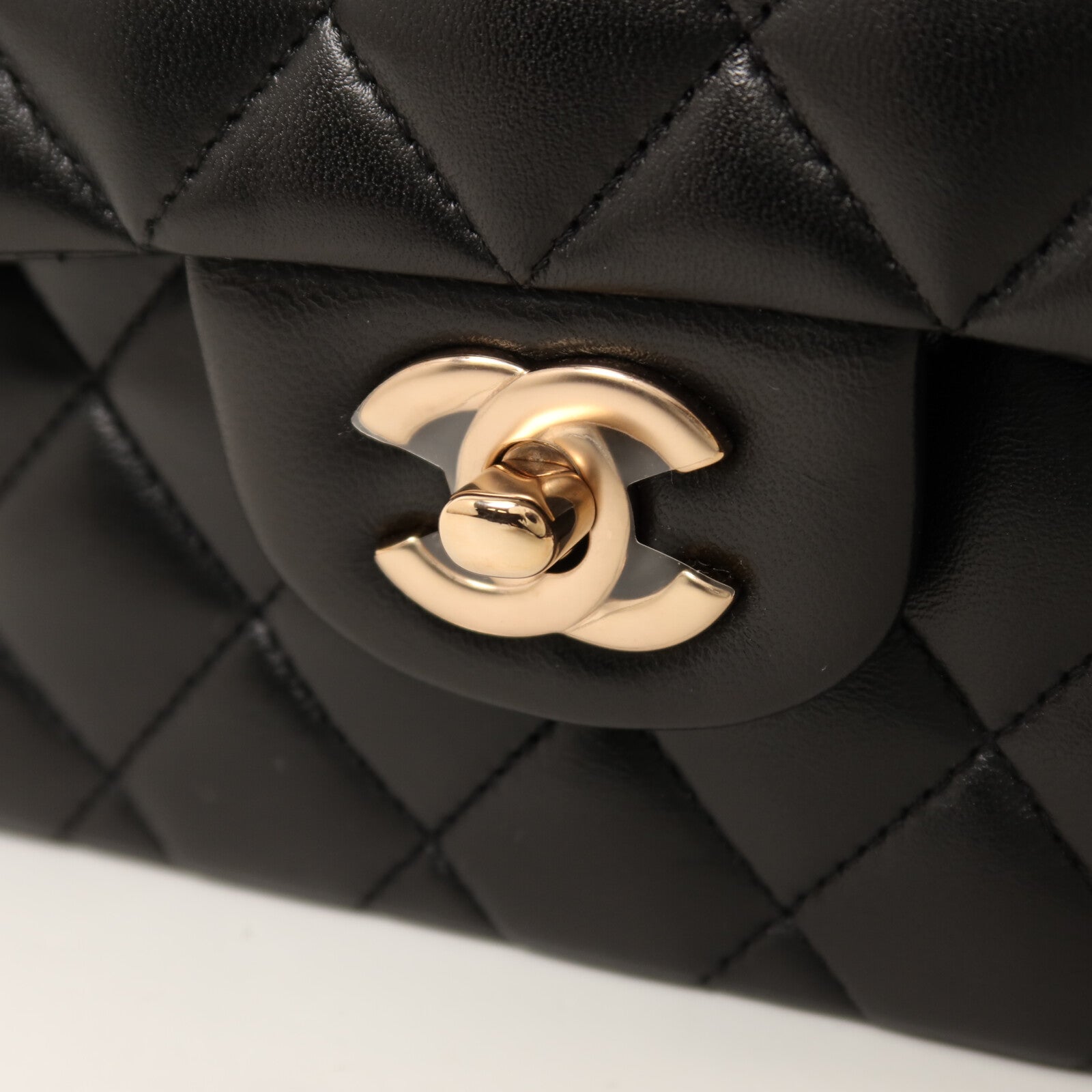 CHANEL 羊皮皮革Classic 23鏈帶肩背袋