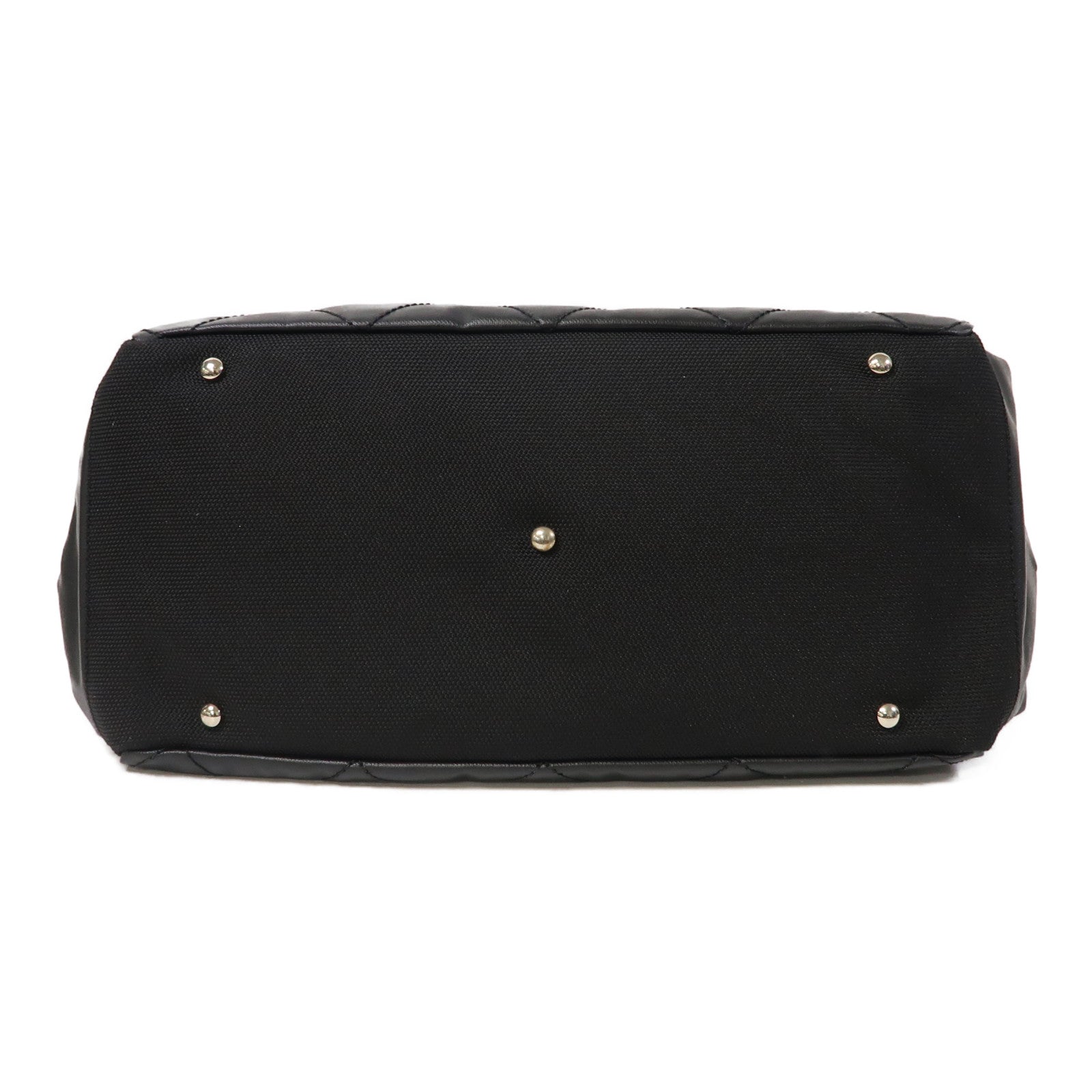 CHANEL 【激減優惠】菱格塗層帆布Shoulder Bag銀扣肩背袋黑色