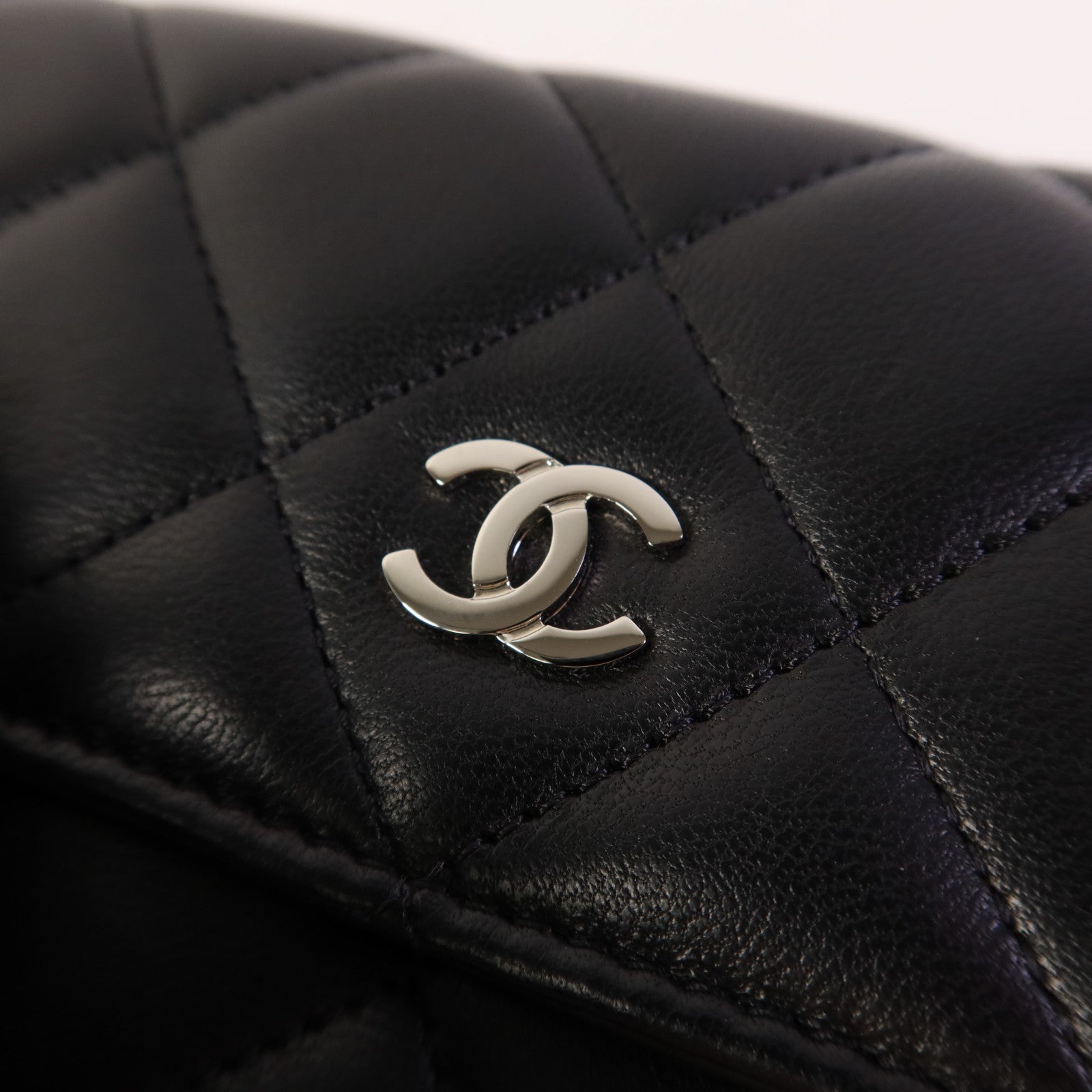 CHANEL 羊皮皮革Bifold Long Wallet銀扣長錢包
