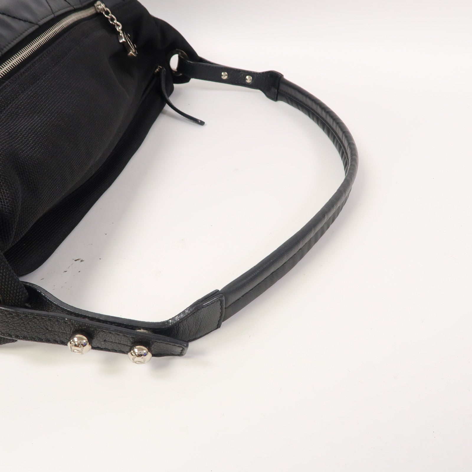 CHANEL 【激減優惠】菱格塗層帆布Shoulder Bag銀扣肩背袋黑色