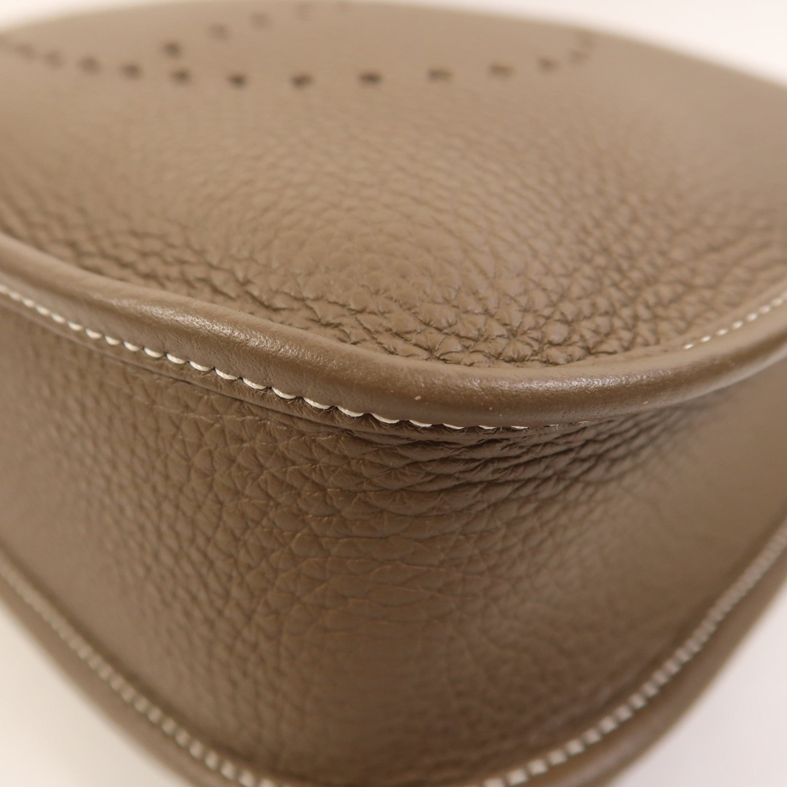 HERMES Clemence皮革Evelyne PM銀扣肩背袋Etoupe