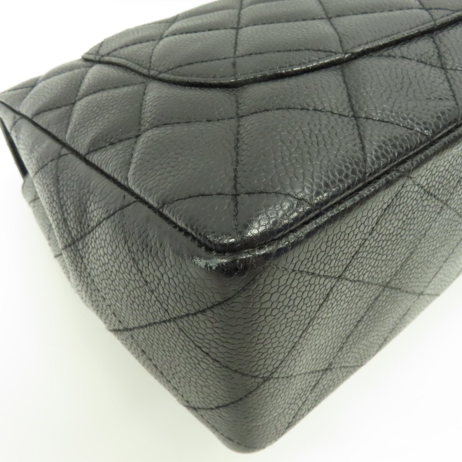 CHANEL Caviar皮革Classic Jumbo銀扣鏈帶肩背袋黑色
