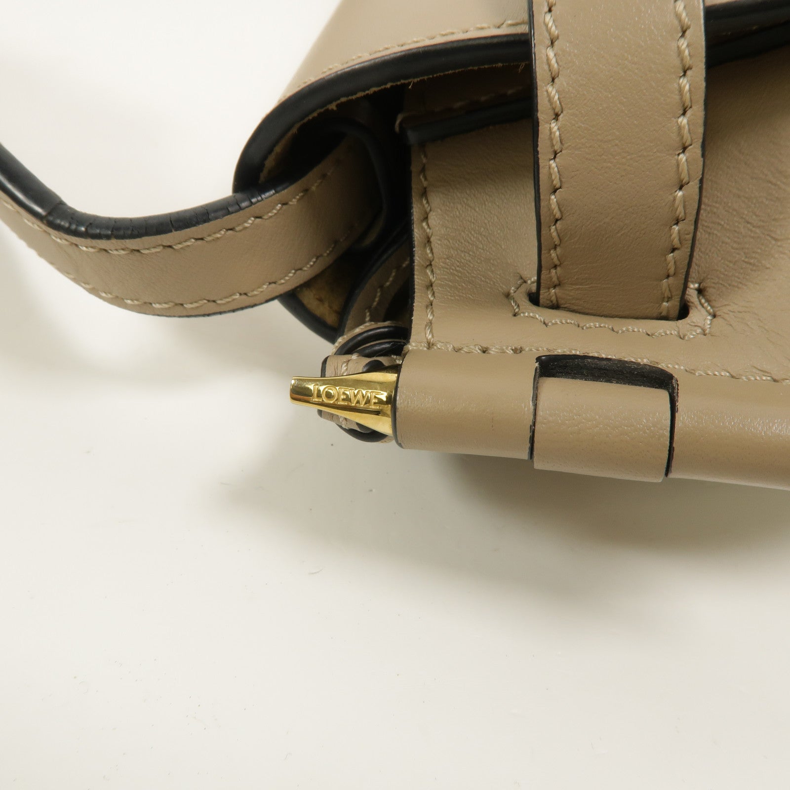 LOEWE 牛皮皮革Mini Gate肩背袋