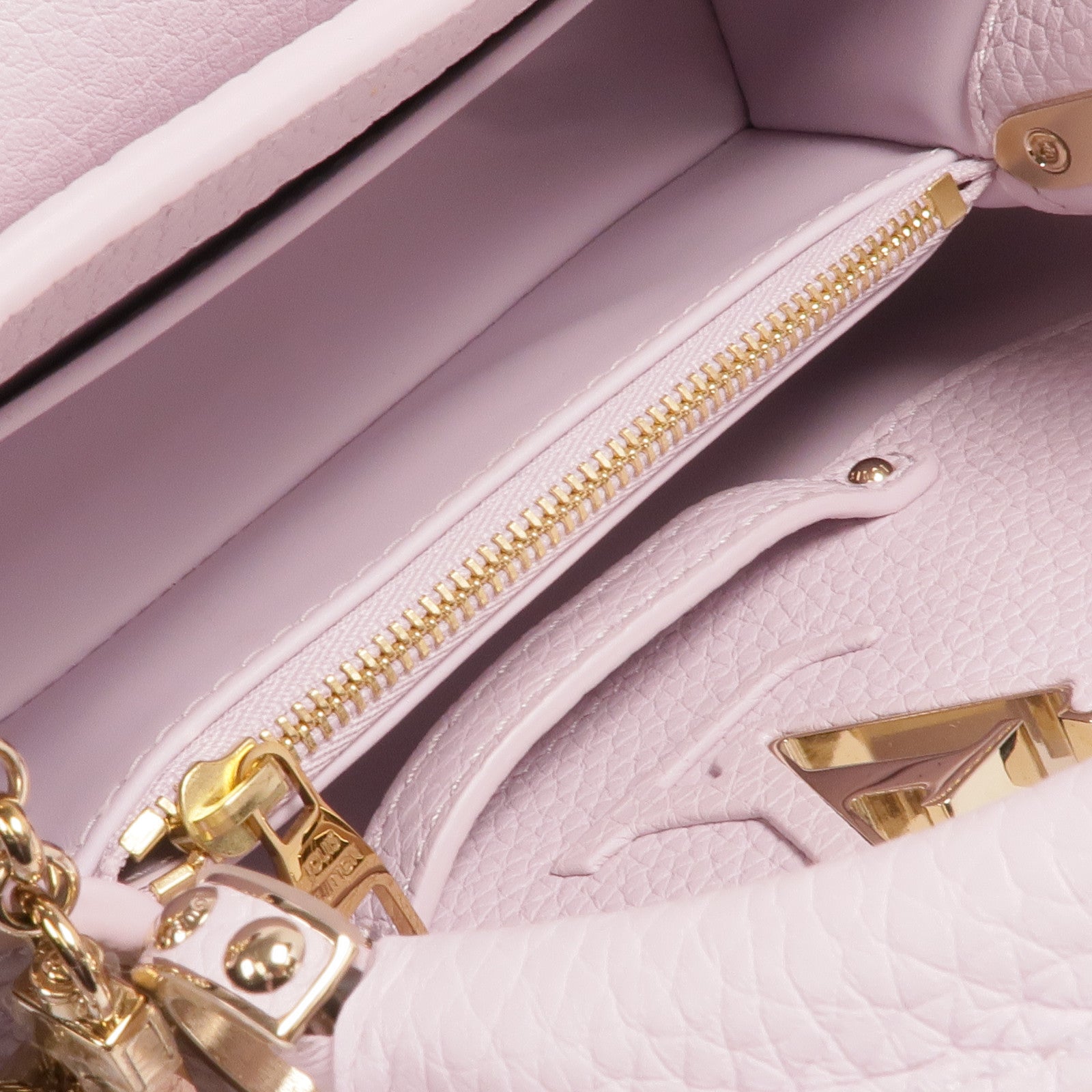 LOUIS VUITTON 牛皮皮革Capucines East West Mini Shoulder Bag金扣手挽肩背兩用袋