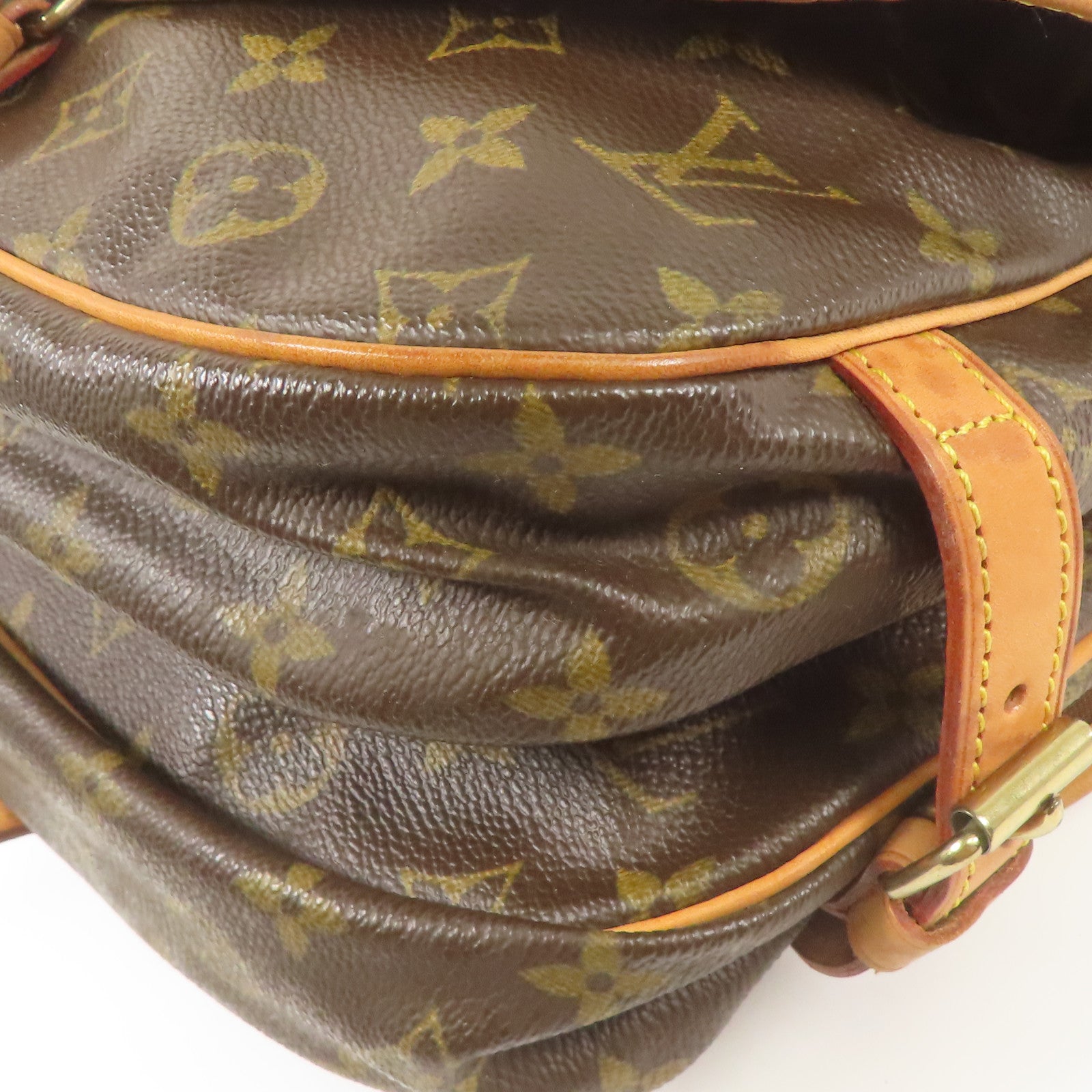 LOUIS VUITTON LV GHW Saumur 30 Shoulder Bag M42256 Monogram Brown