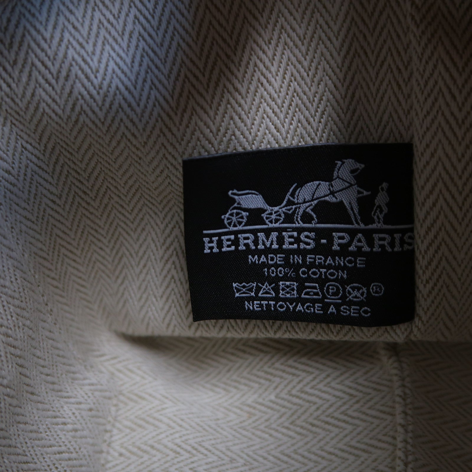 HERMES 帆布Brac-Case銀扣手挽袋橙色