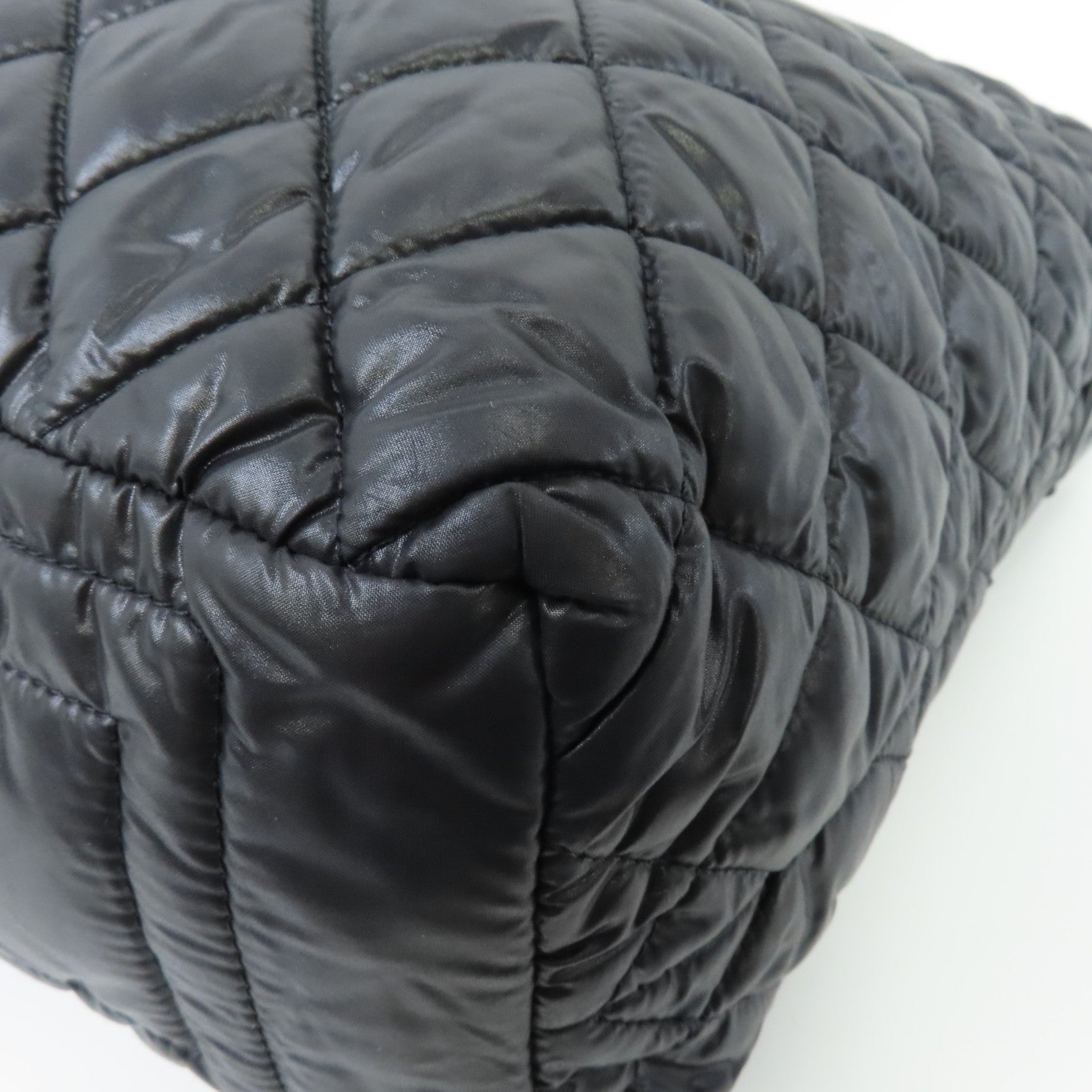 CHANEL 尼龍Coco Cocoon銀扣肩背袋黑色