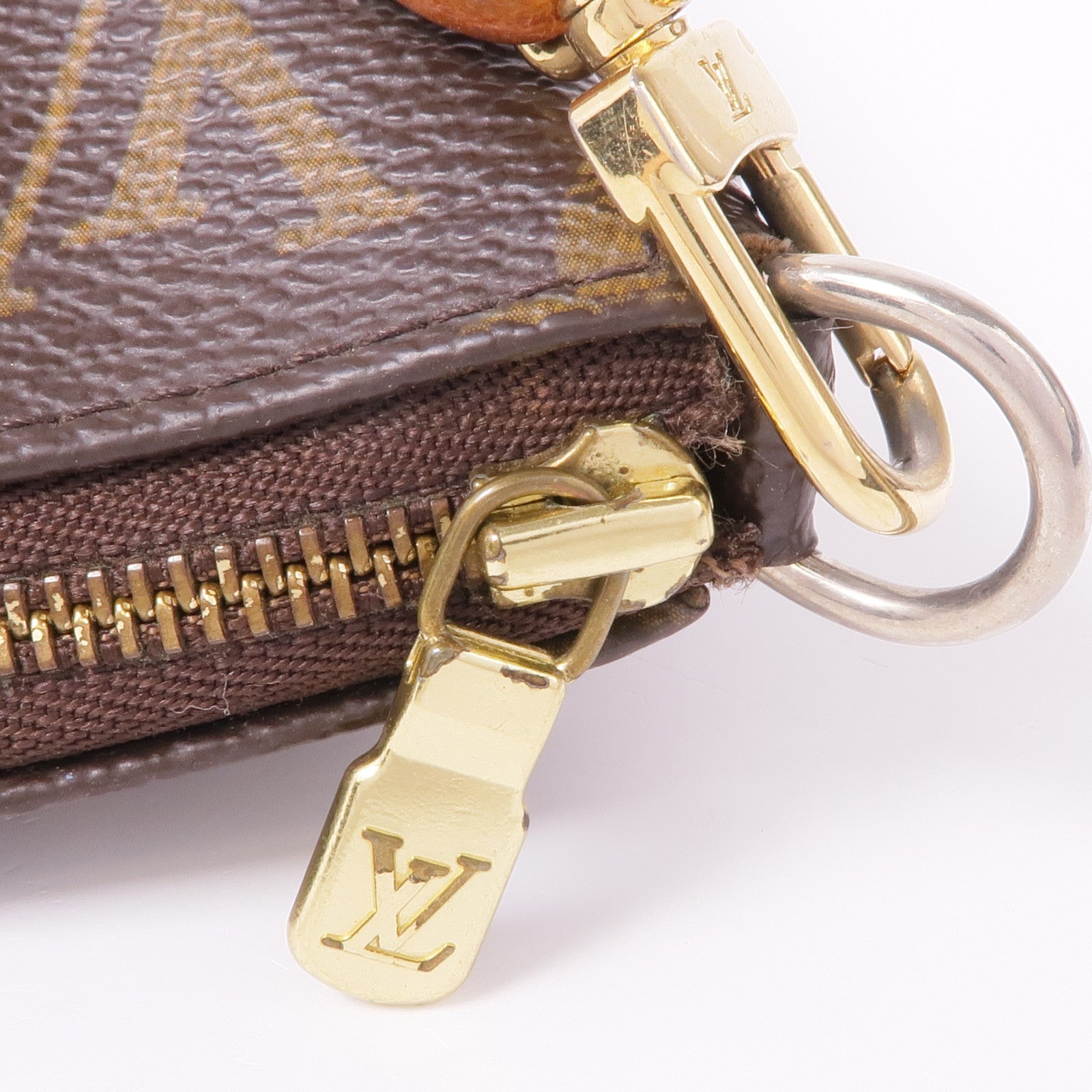 LOUIS VUITTON Monogram Pochette Accessoires金扣手挽袋棕色