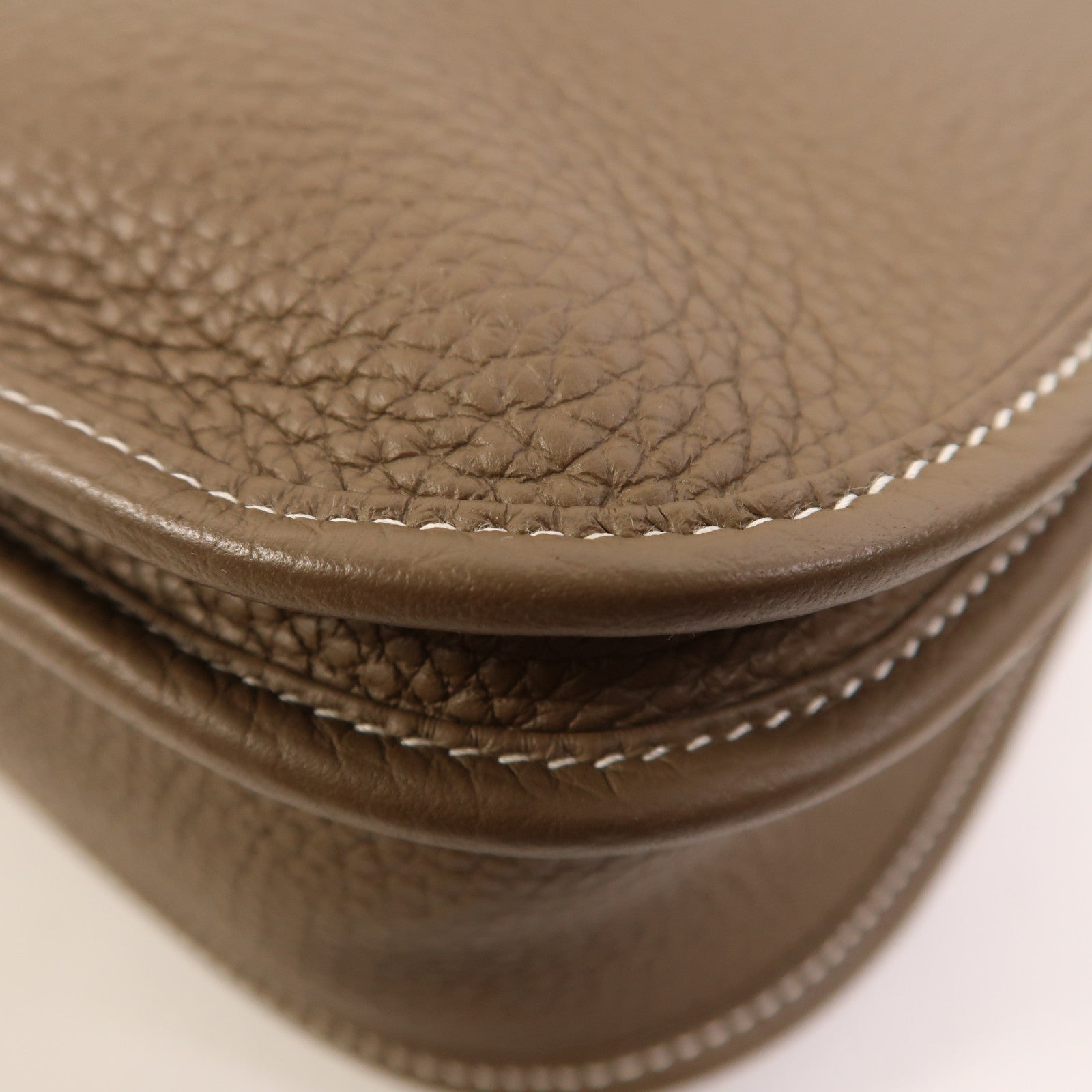 HERMES Clemence皮革Evelyne PM銀扣肩背袋Etoupe