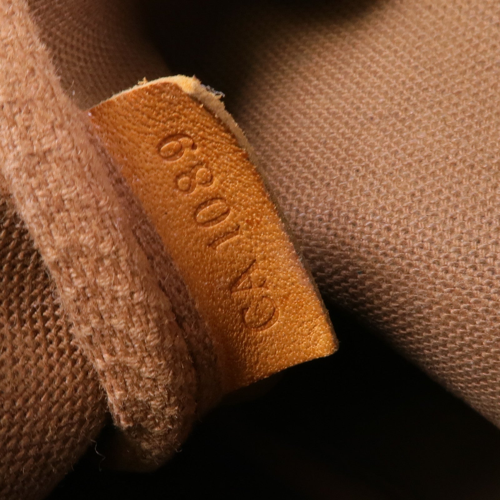 LOUIS VUITTON Monogram Pochette Accessoires金扣手挽袋棕色