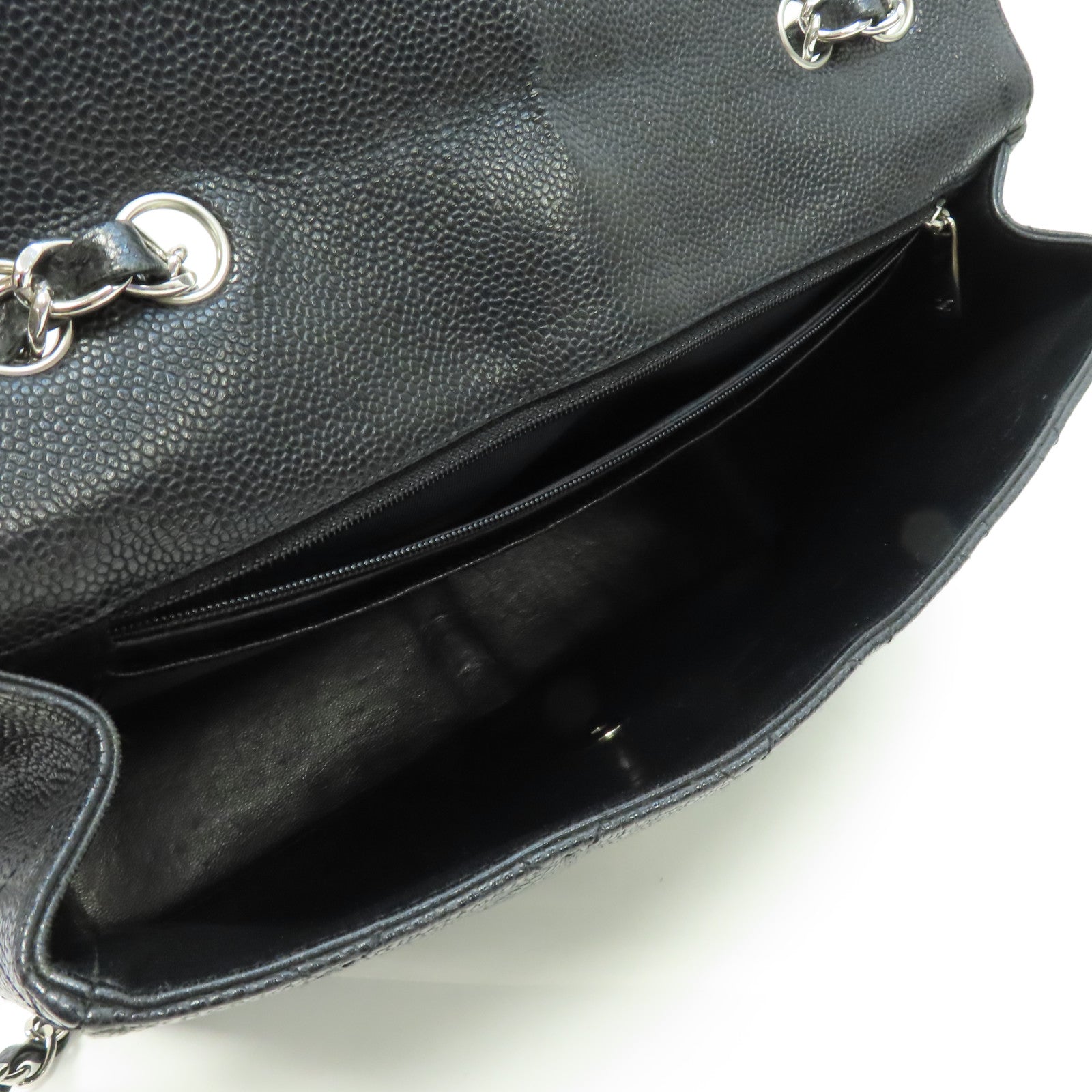 CHANEL Caviar皮革Classic Jumbo銀扣鏈帶肩背袋黑色