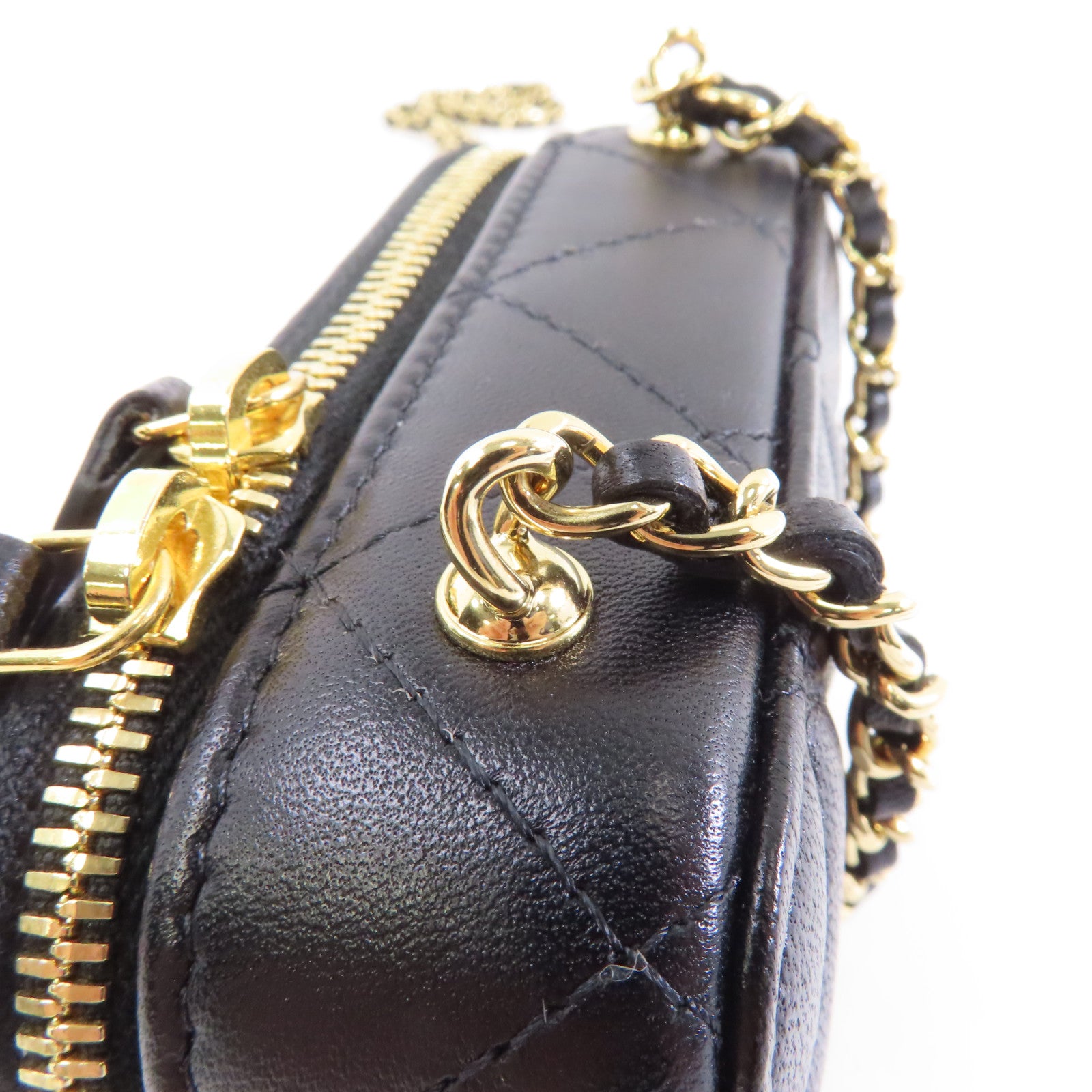 CHANEL 菱格羊皮皮革金Clutch With Chain金扣鏈帶肩背袋黑色/金色