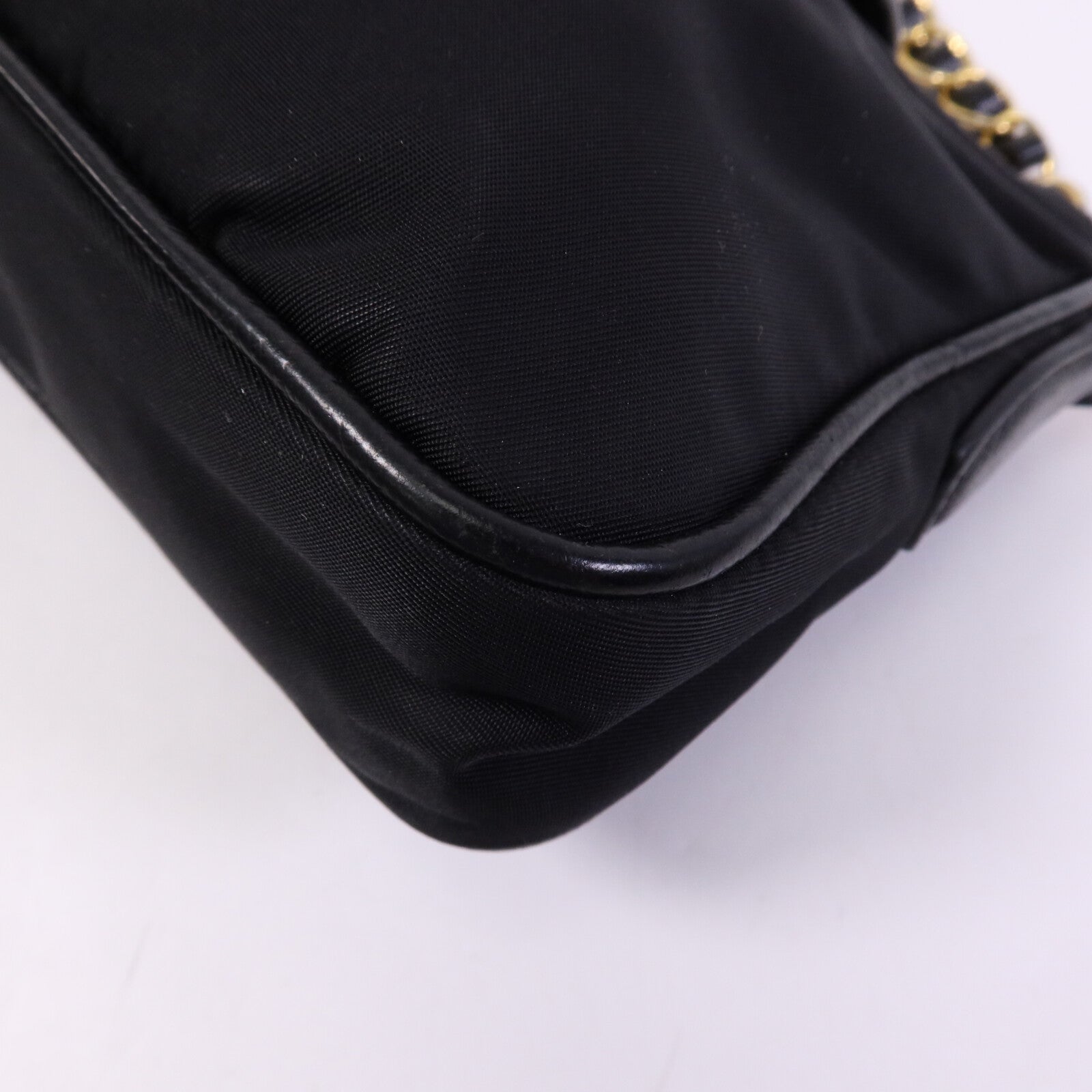 PRADA 尼龍Shoulder Bag金扣鏈帶肩背袋