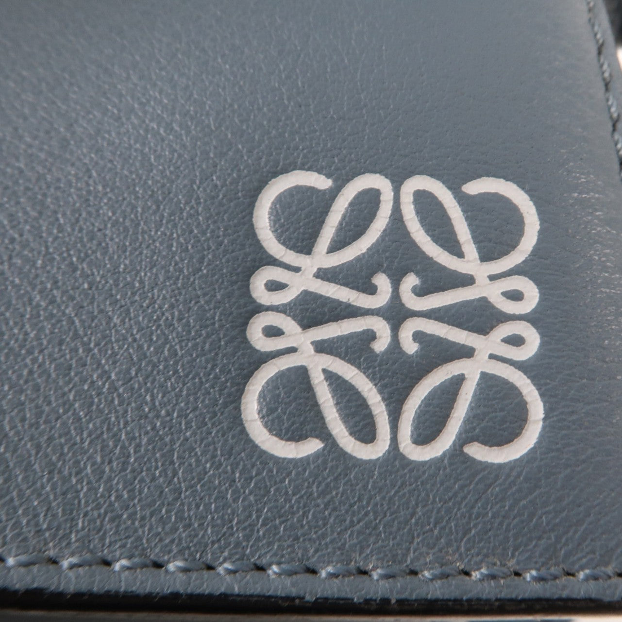 LOEWE 牛皮皮革Puzzle Small銀扣手挽肩背兩用袋