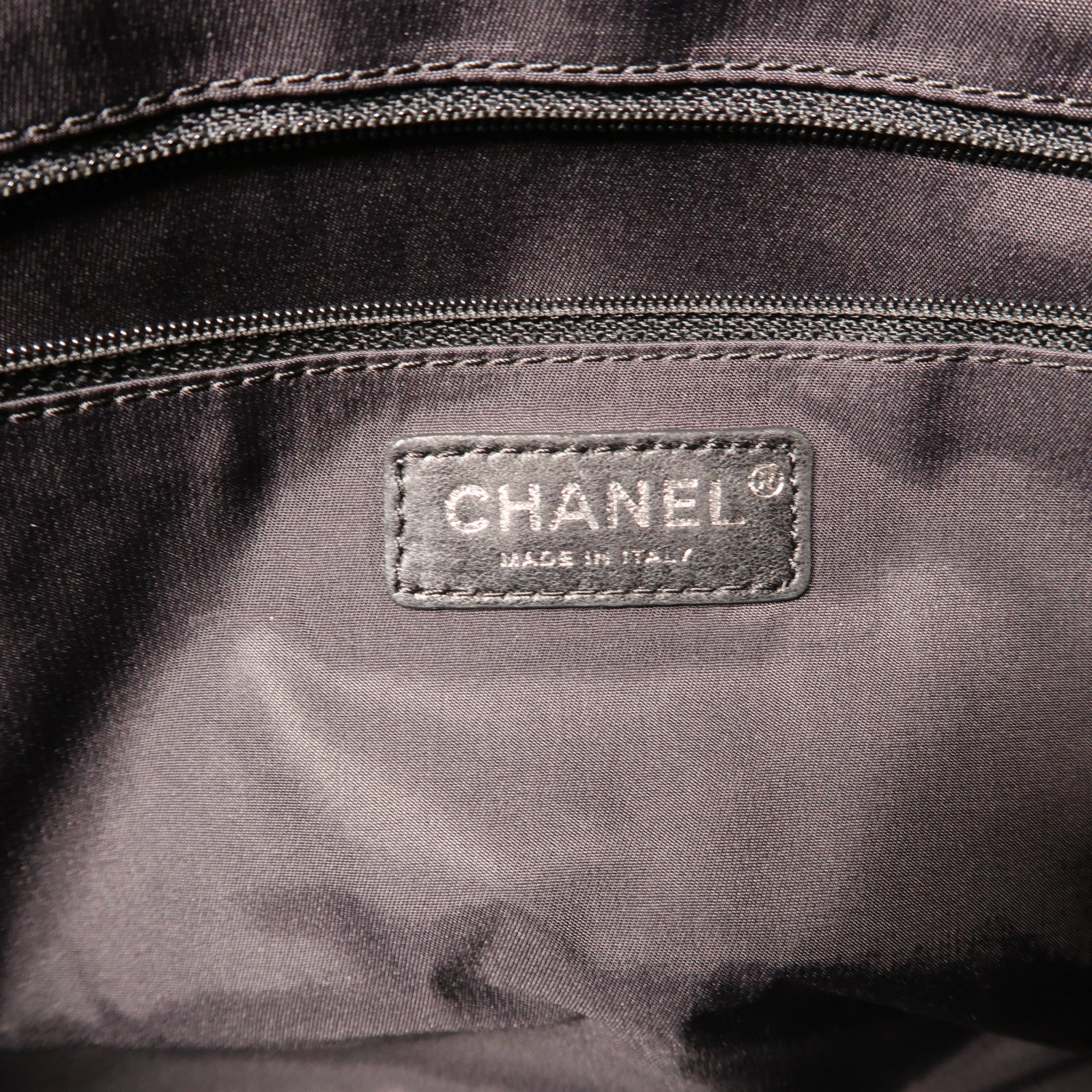 CHANEL 【激減優惠】菱格塗層帆布Shoulder Bag銀扣肩背袋黑色