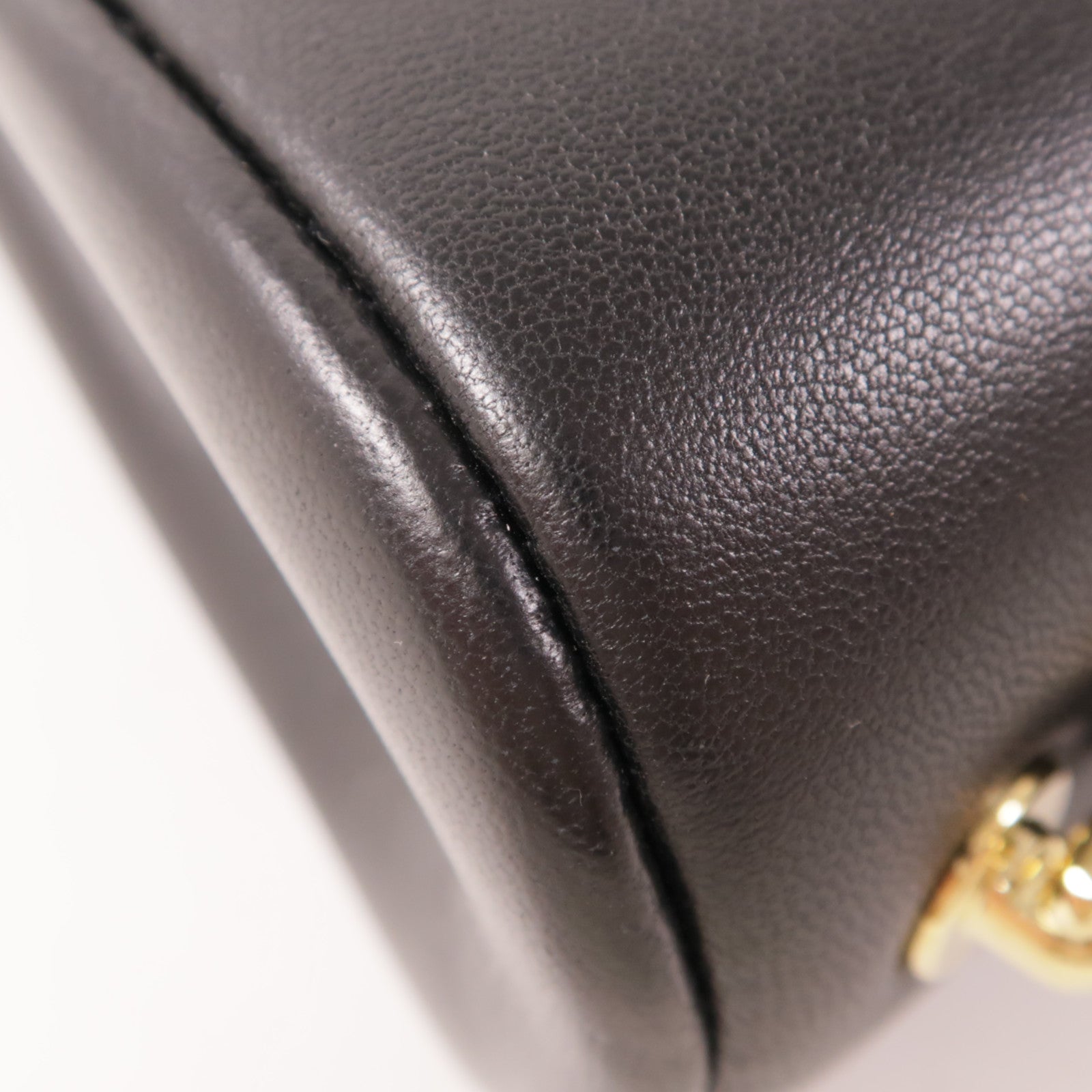 Valentino 【激減優惠】牛皮皮革VLogo Signature Bag金扣肩背袋