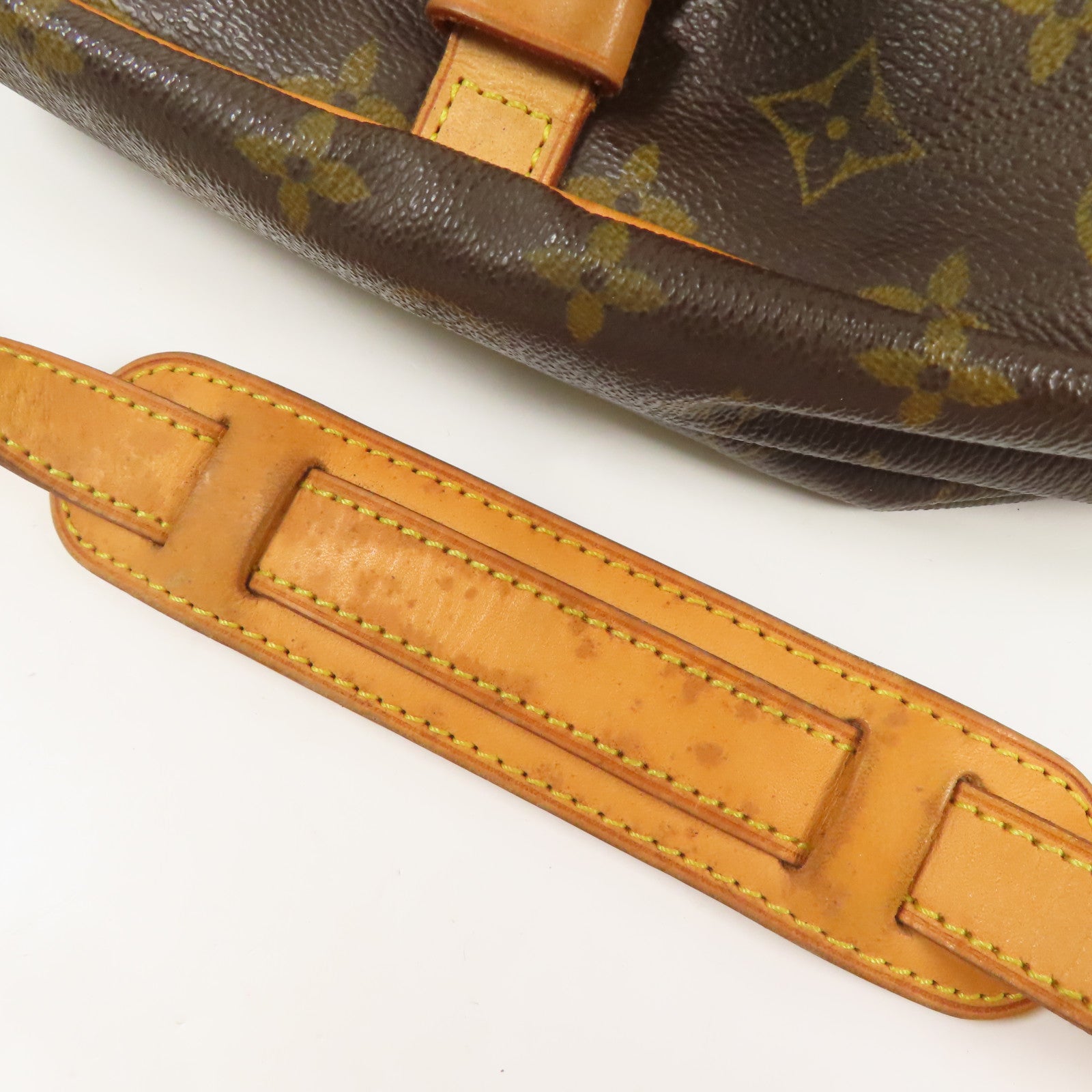 LOUIS VUITTON LV GHW Saumur 30 Shoulder Bag M42256 Monogram Brown