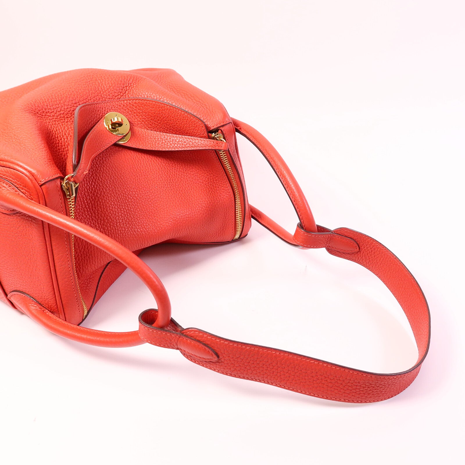 HERMES Clemence皮革Lindy 30肩背袋Rouge Tomate