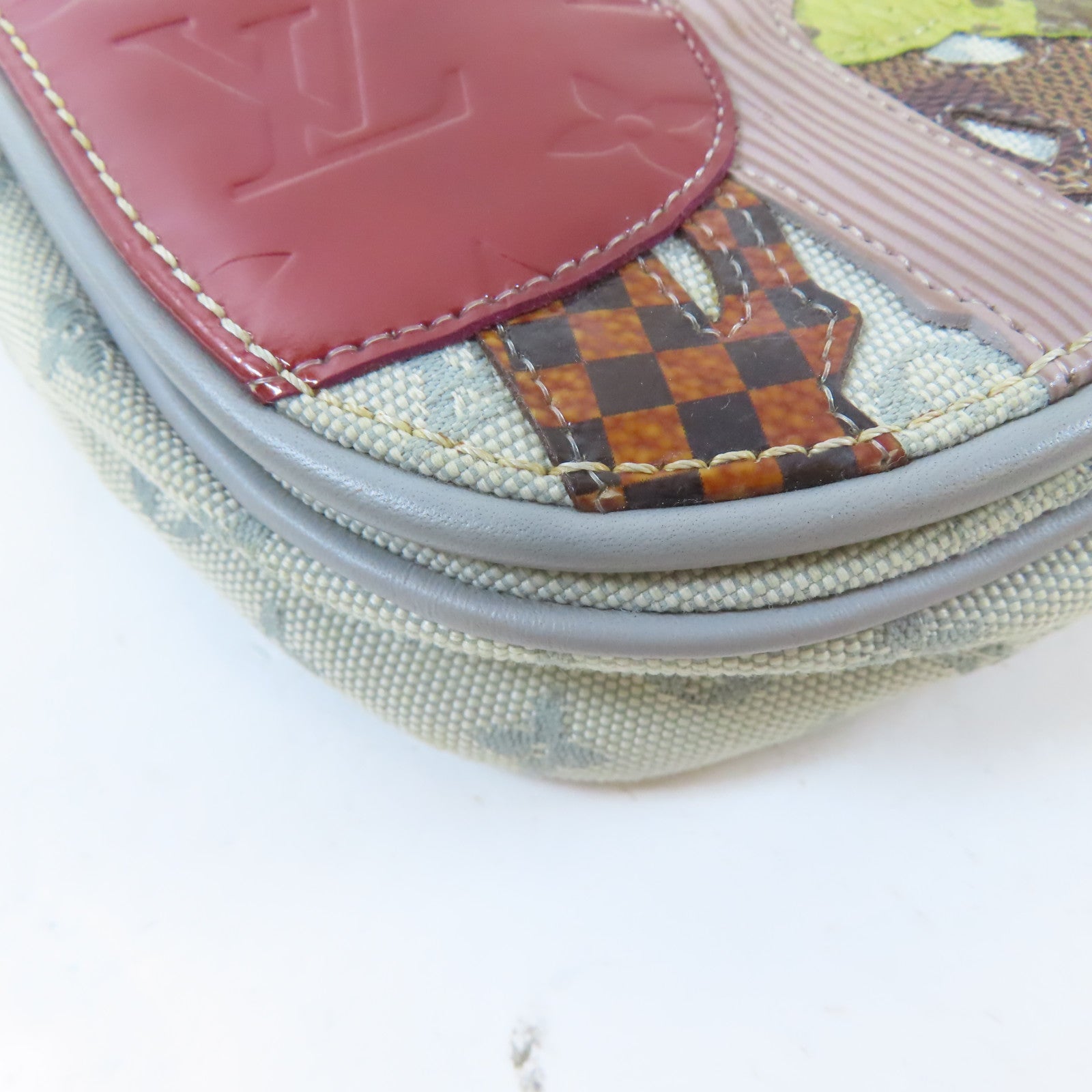 LOUIS VUITTON Monogram Mini Musette Comte De Fe銀扣肩背袋灰色/米白色