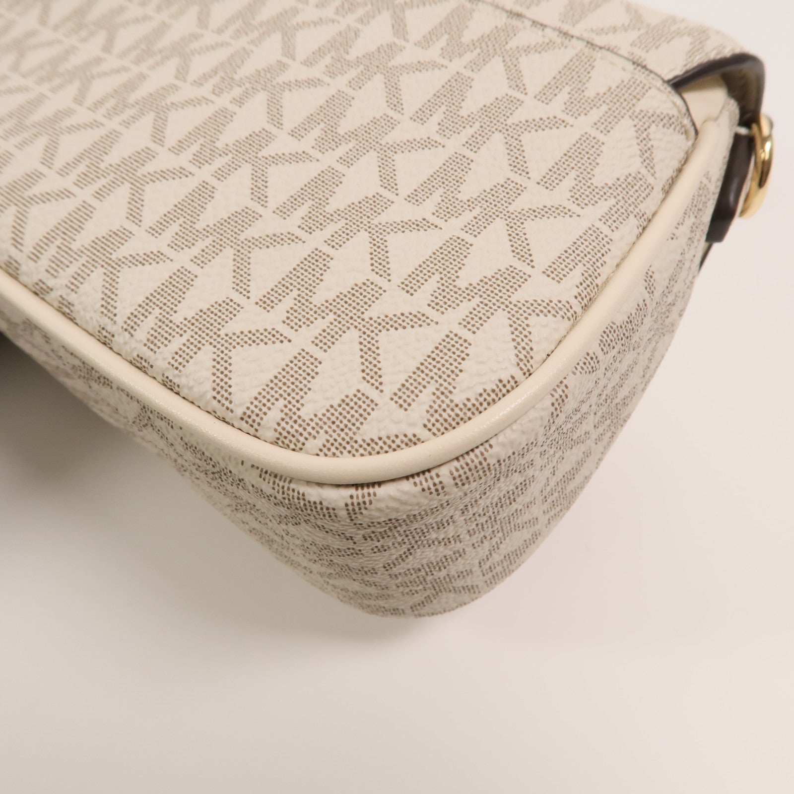 Michael Kors 塗層帆布Jet Set Travel Flap肩背袋