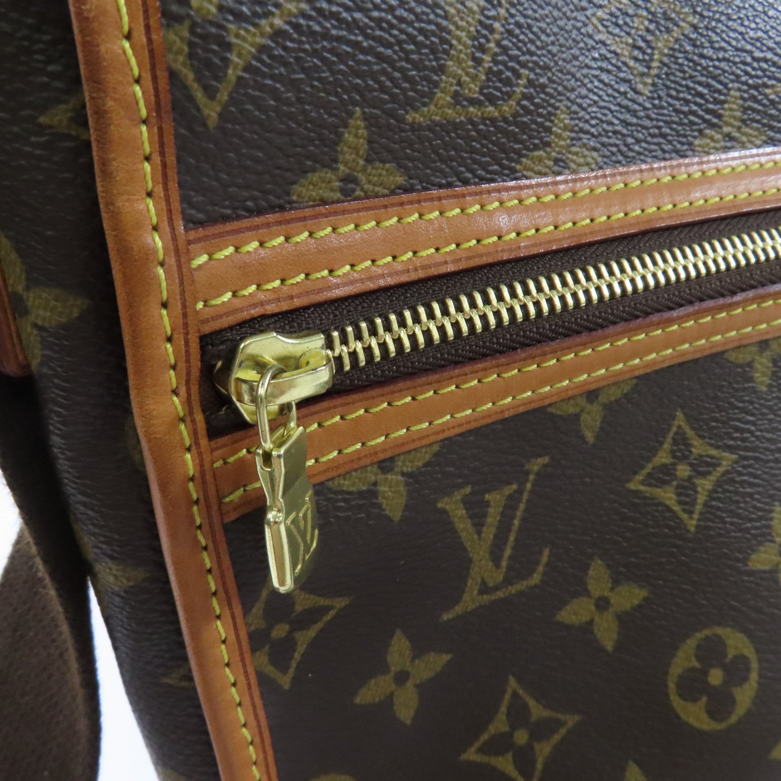 LOUIS VUITTON Monogram Bosphore GM Shoulder Bag金扣肩背袋啡色