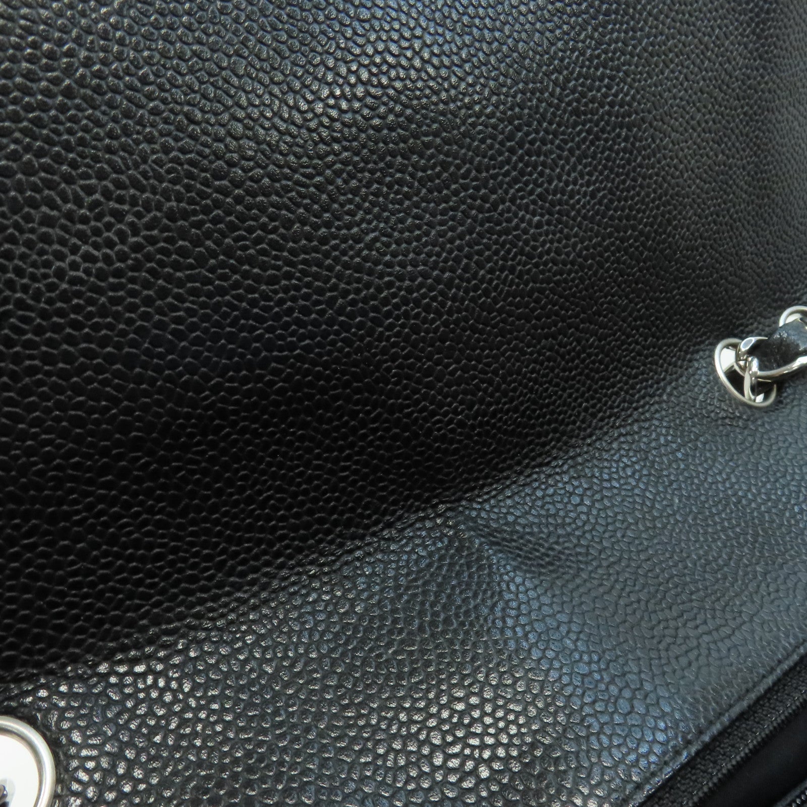 CHANEL Caviar皮革Classic Jumbo銀扣鏈帶肩背袋黑色