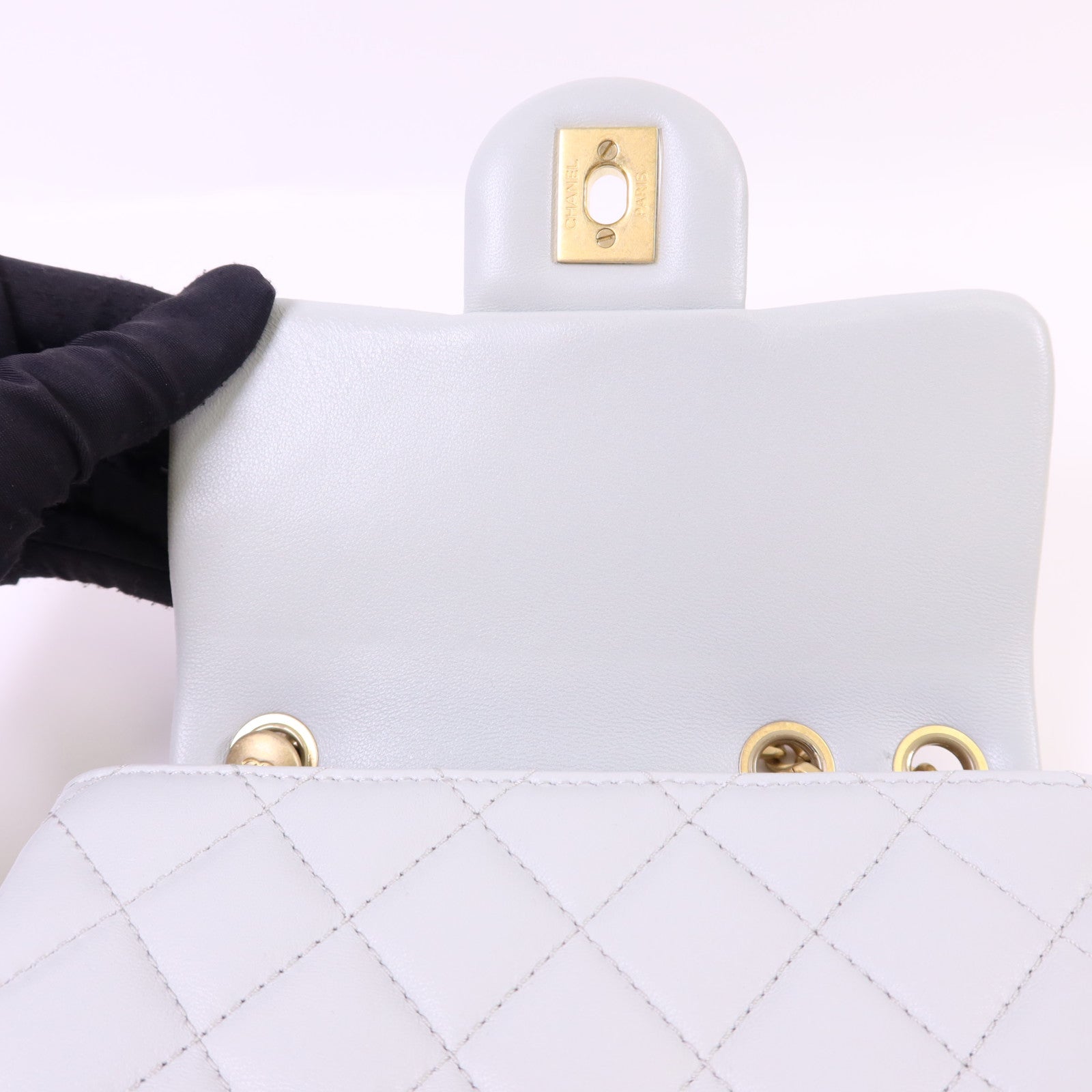 CHANEL 羊皮皮革Classic Camellia金扣鏈帶肩背袋