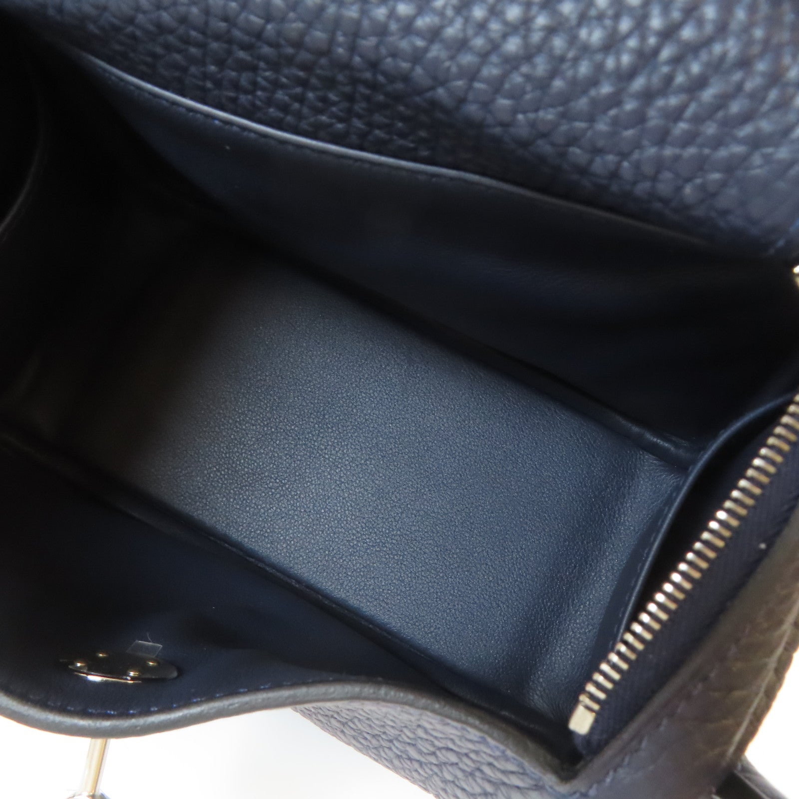 HERMES Clemence皮革Mini Lindy銀扣肩背袋深夜藍