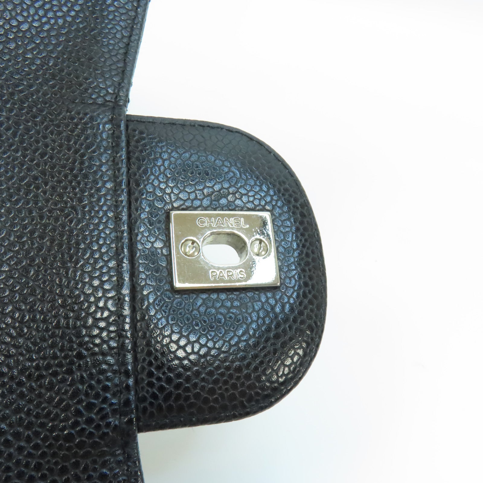 CHANEL Caviar皮革Classic Jumbo銀扣鏈帶肩背袋黑色