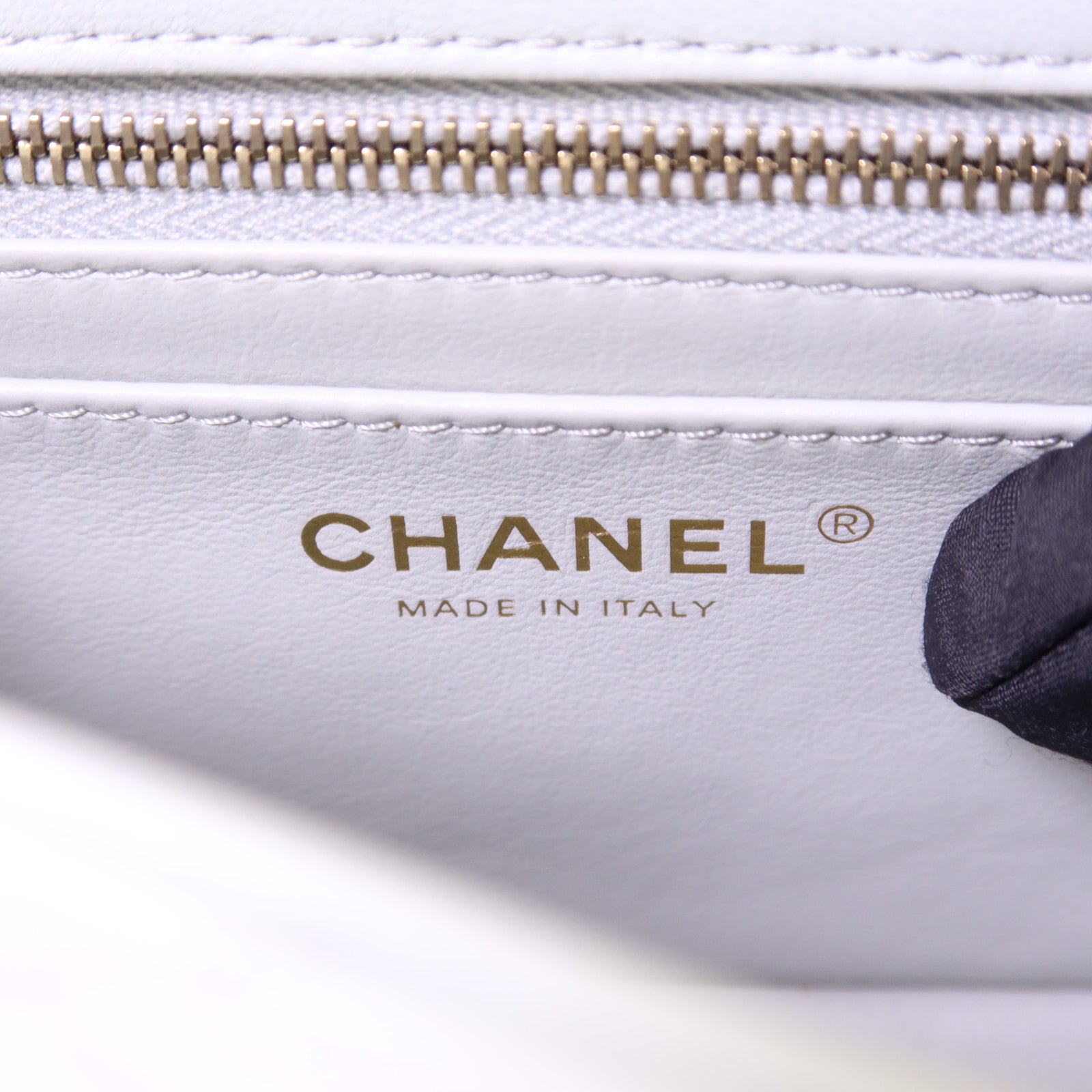 CHANEL 羊皮皮革Classic Camellia金扣鏈帶肩背袋