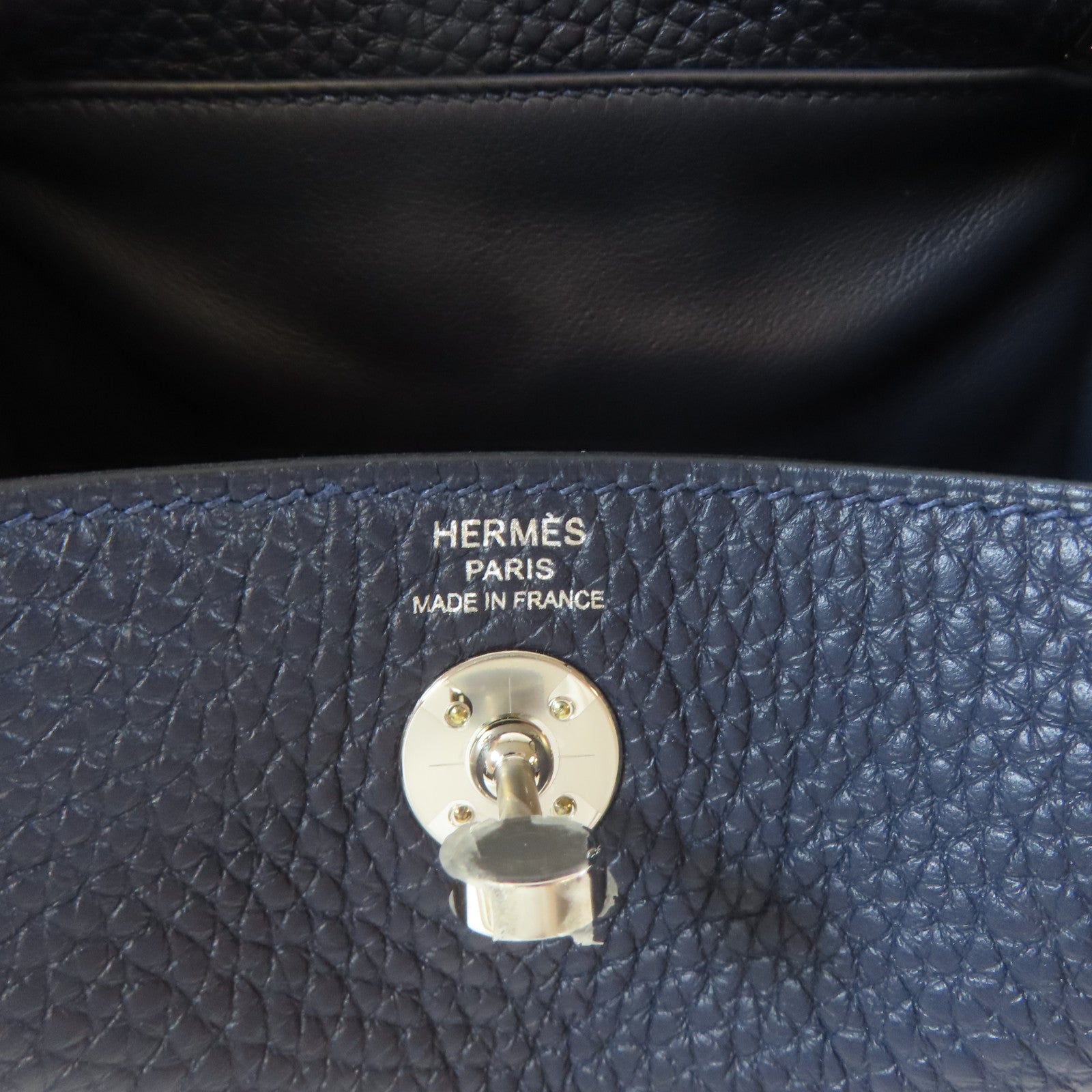 HERMES Clemence皮革Mini Lindy銀扣肩背袋深夜藍