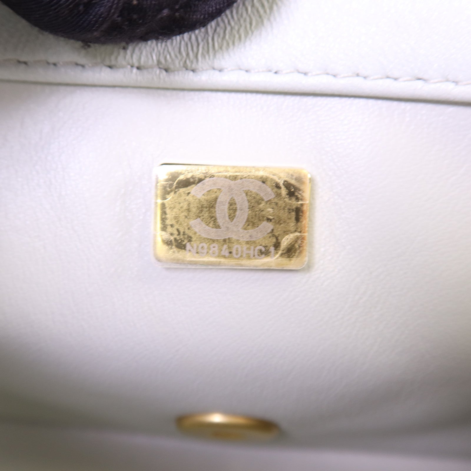 CHANEL 羊皮皮革Classic Camellia金扣鏈帶肩背袋