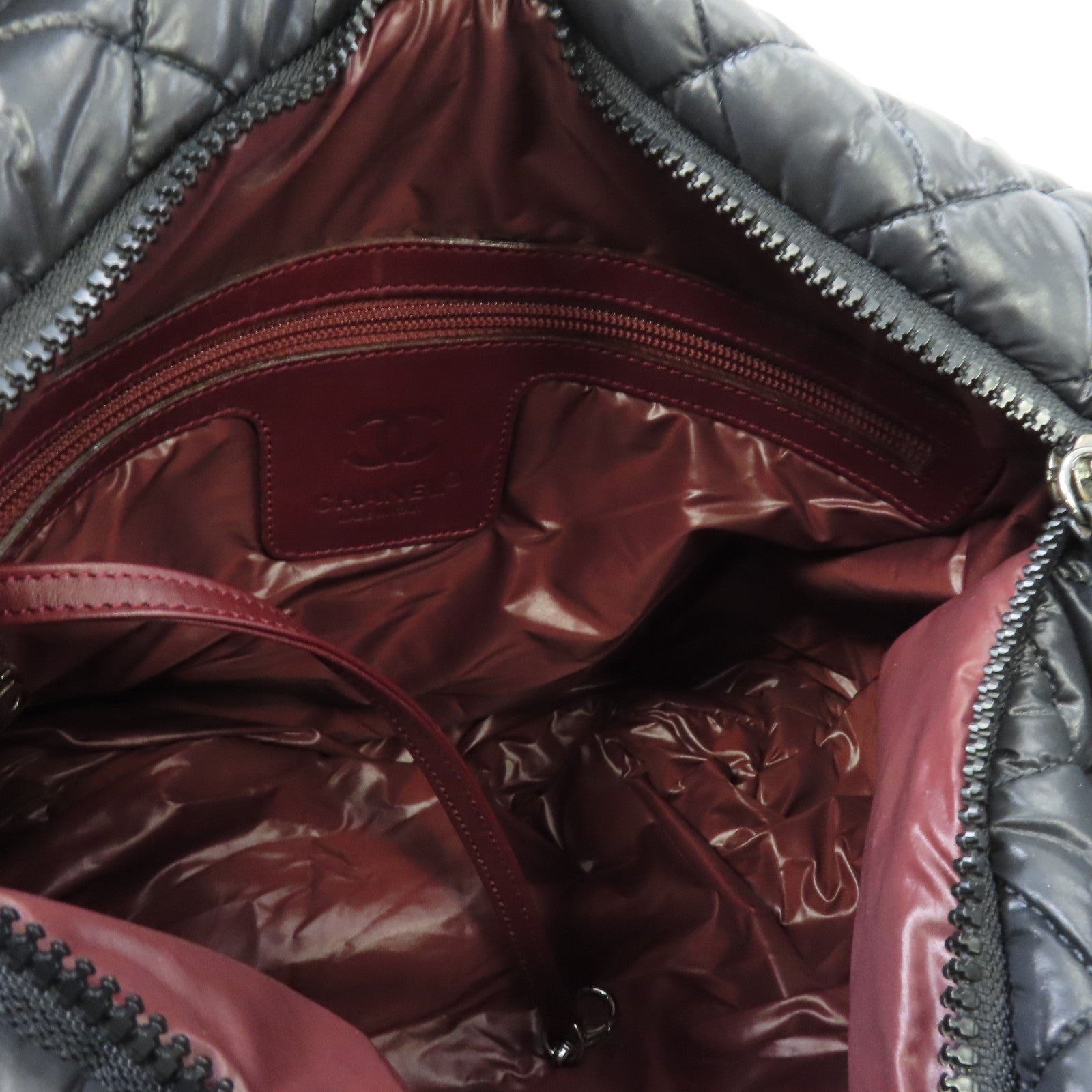 CHANEL 尼龍Coco Cocoon銀扣肩背袋黑色