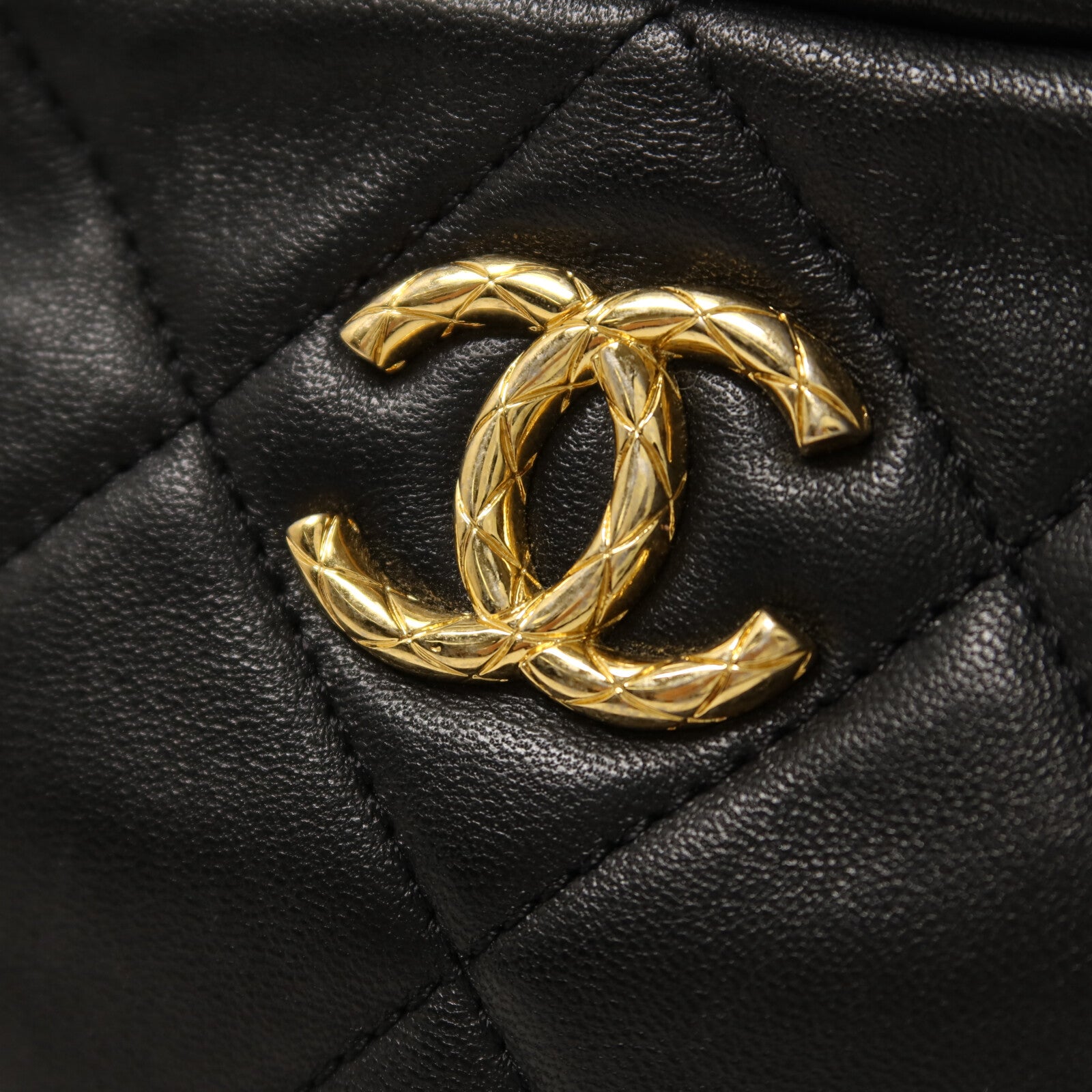 CHANEL 牛皮皮革Chain Shoulder鏈帶肩背袋