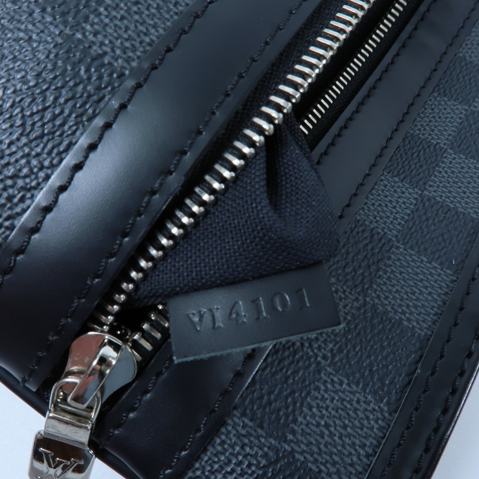 LOUIS VUITTON Damier Graphite Thomas Messenger肩背袋