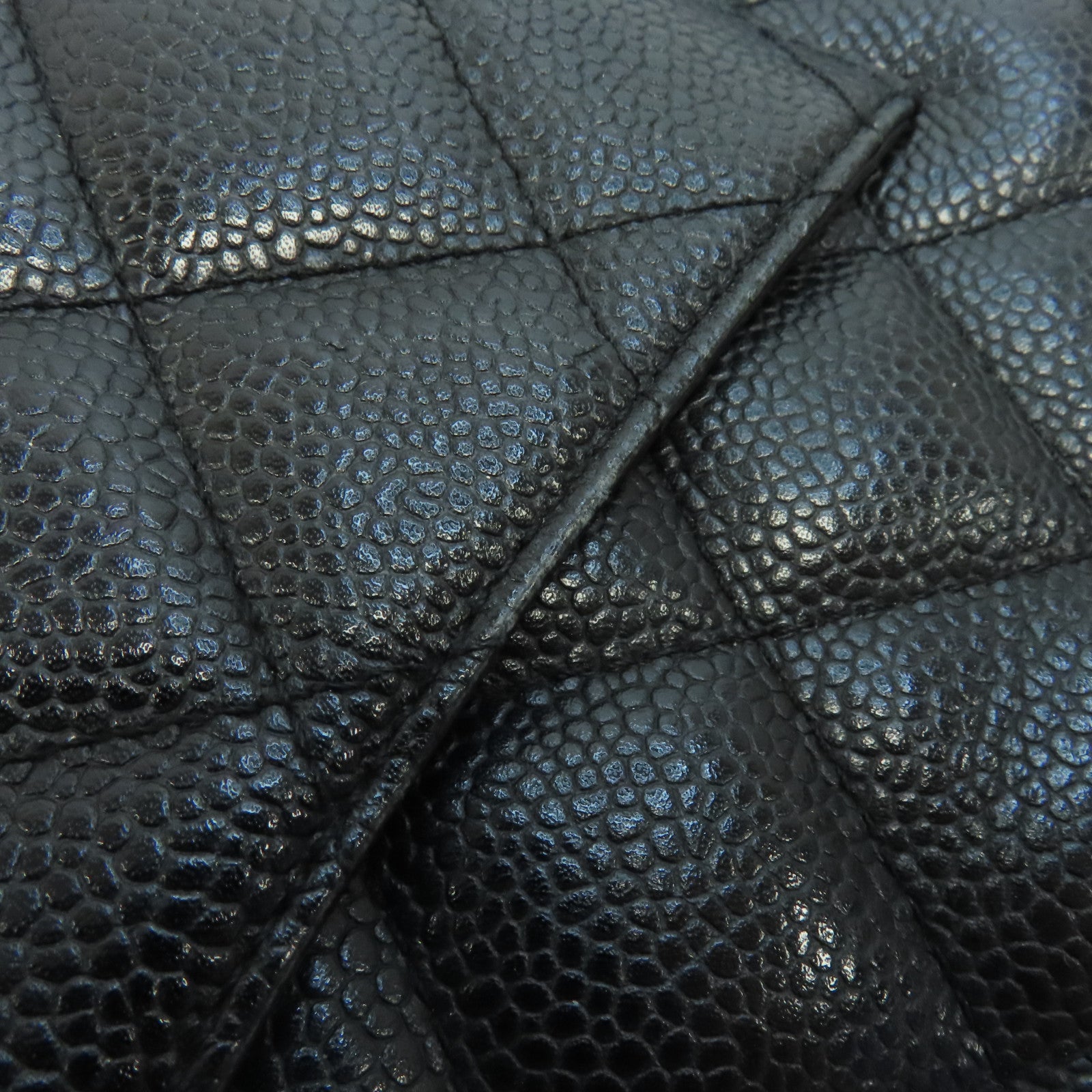 CHANEL Caviar皮革Classic Jumbo銀扣鏈帶肩背袋黑色
